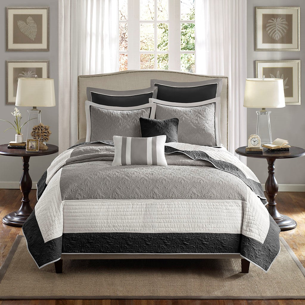 7 Piece Quilt Set with Euro Shams and Throw Pillows Black Full/Queen