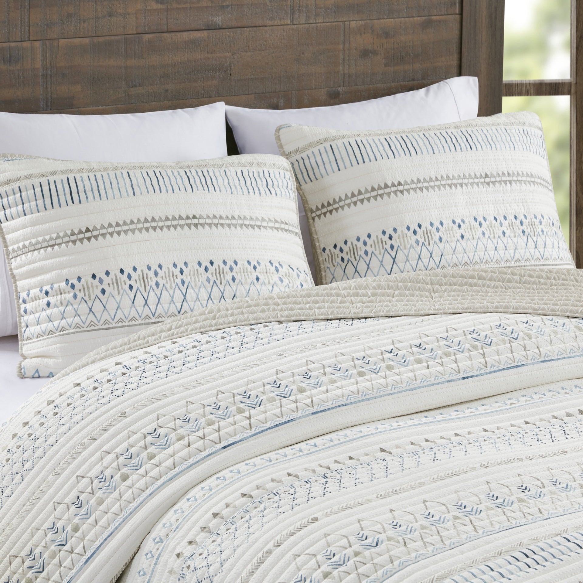 3 Piece Printed Microfiber Seersucker Quilt Set Taupe/Blue King/Cal King