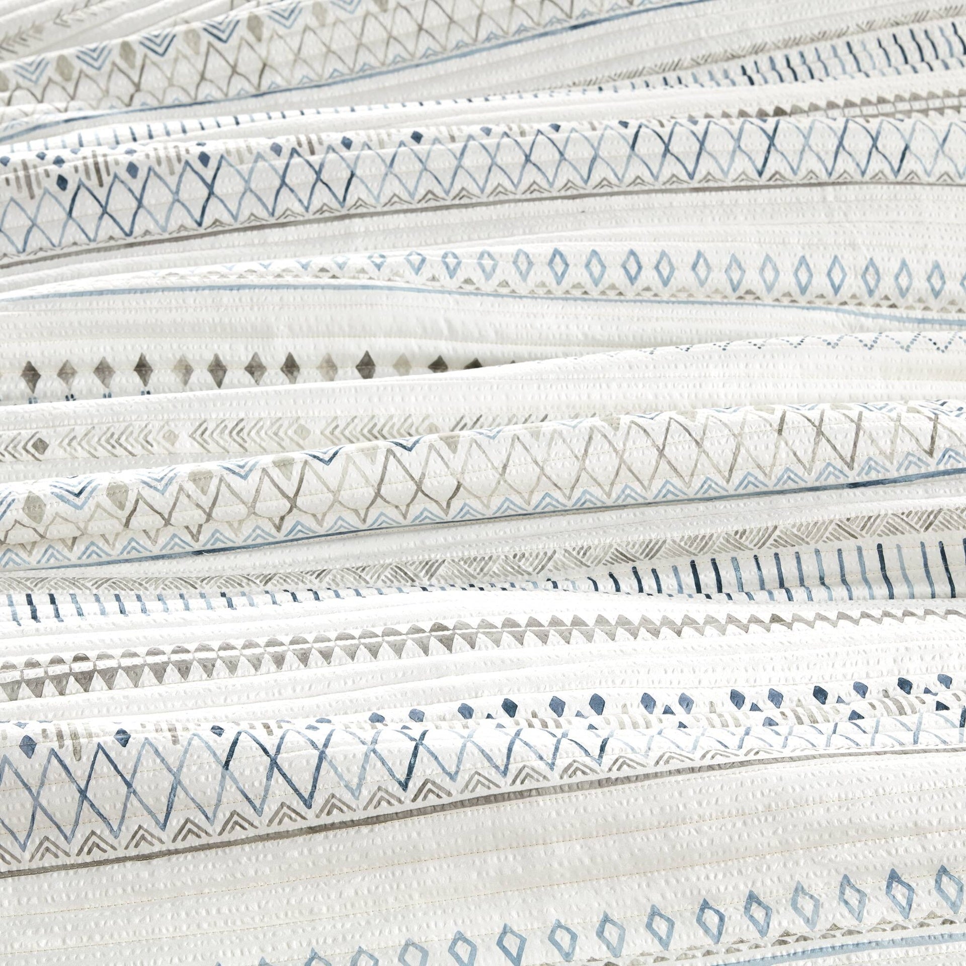 3 Piece Printed Microfiber Seersucker Quilt Set Taupe/Blue King/Cal King