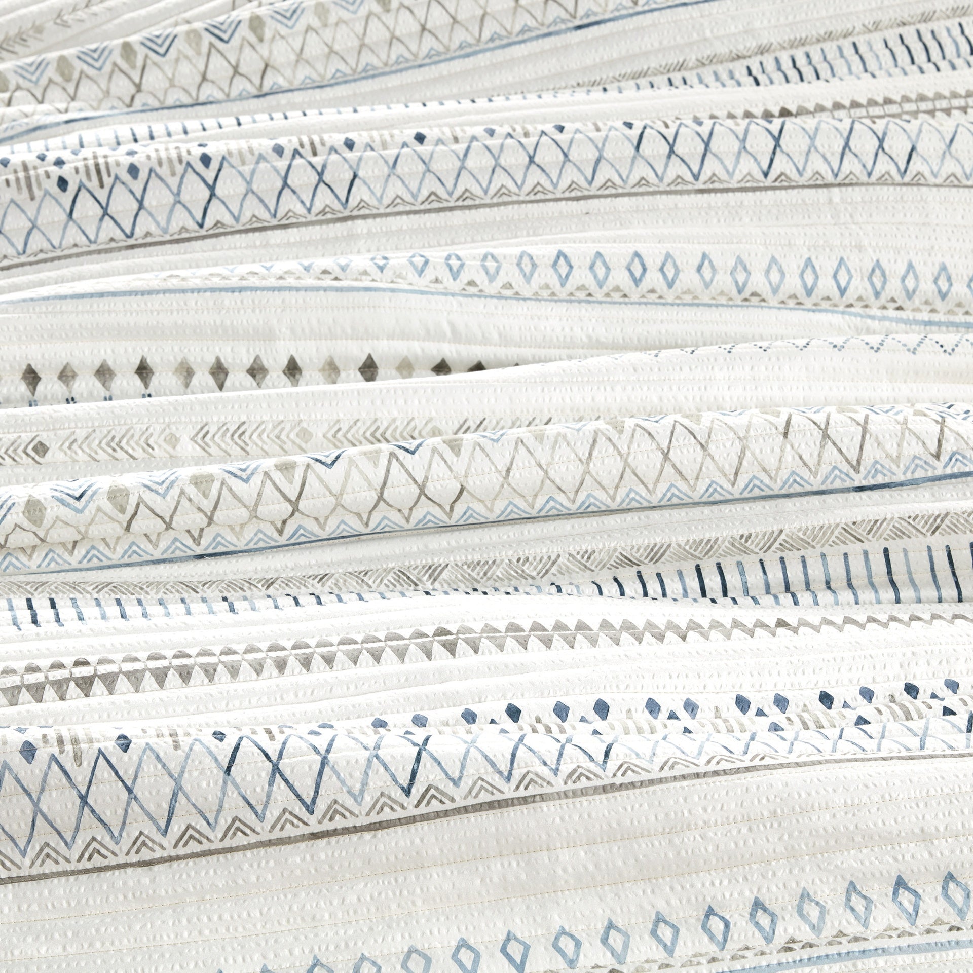 3 Piece Printed Microfiber Seersucker Quilt Set Taupe/Blue King/Cal King