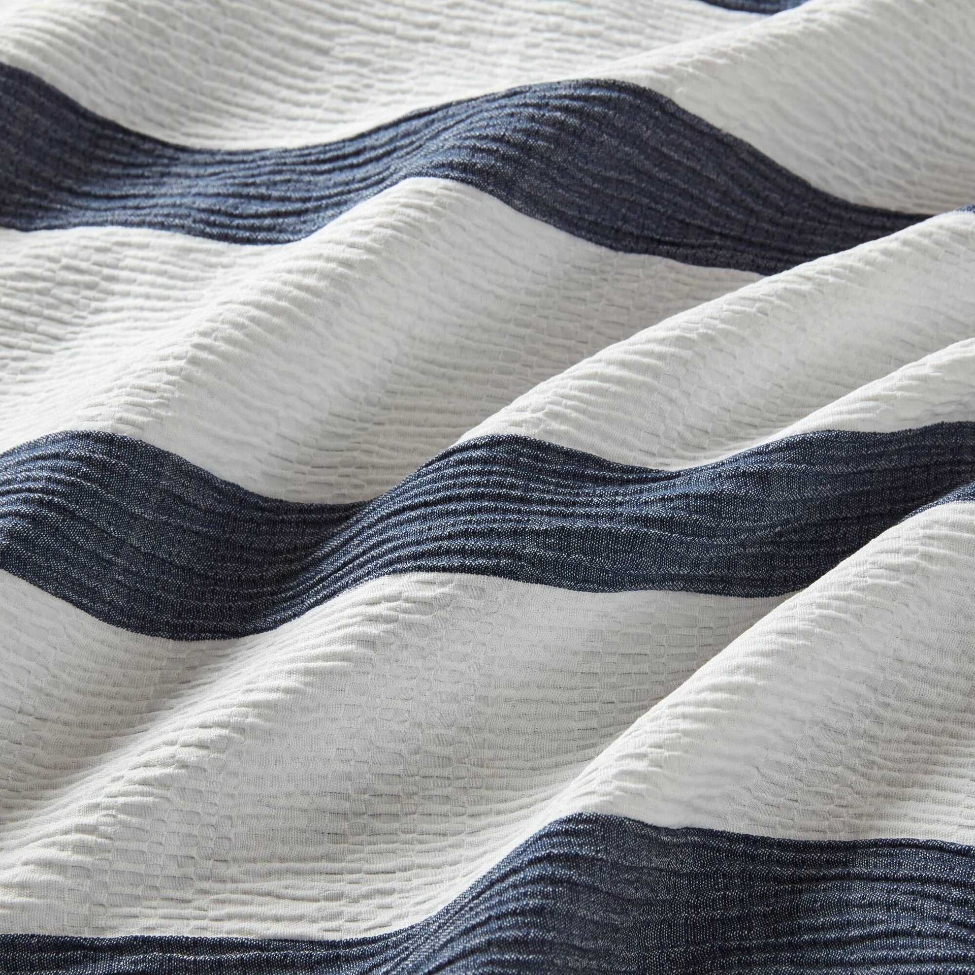 3-Piece Full/Queen Yarn-dyed striped comforter