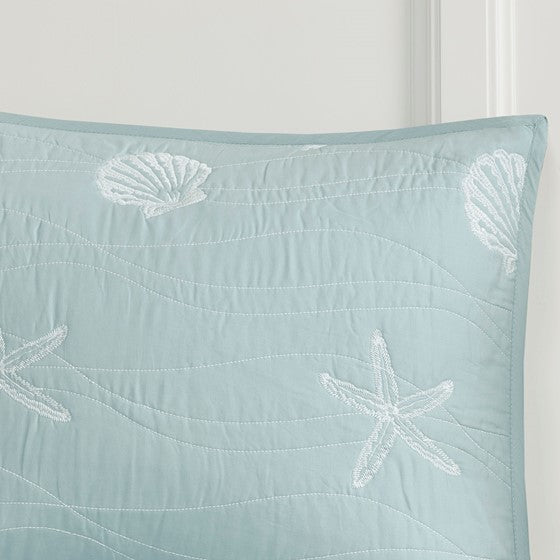 4 Piece Cotton Reversible Embroidered Quilt Set with Throw Pillow Aqua King/Cal King