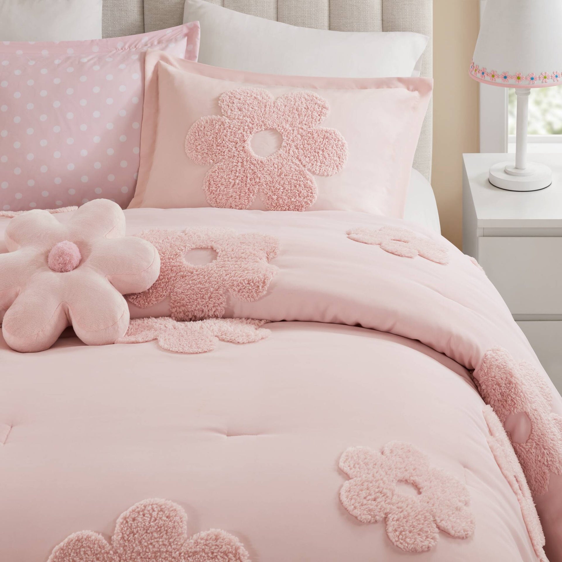 4-Piece Full/Queen Floral Reversible Tufted Chenille Comforter Set with Flower Throw Pillow,Pink