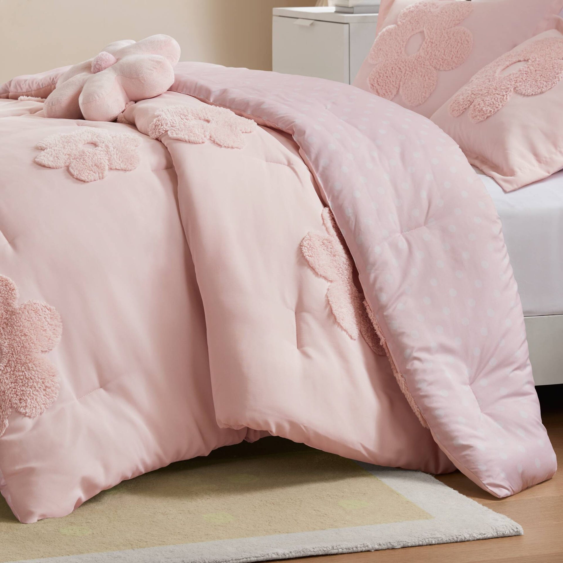 4-Piece Full/Queen Floral Reversible Tufted Chenille Comforter Set with Flower Throw Pillow,Pink