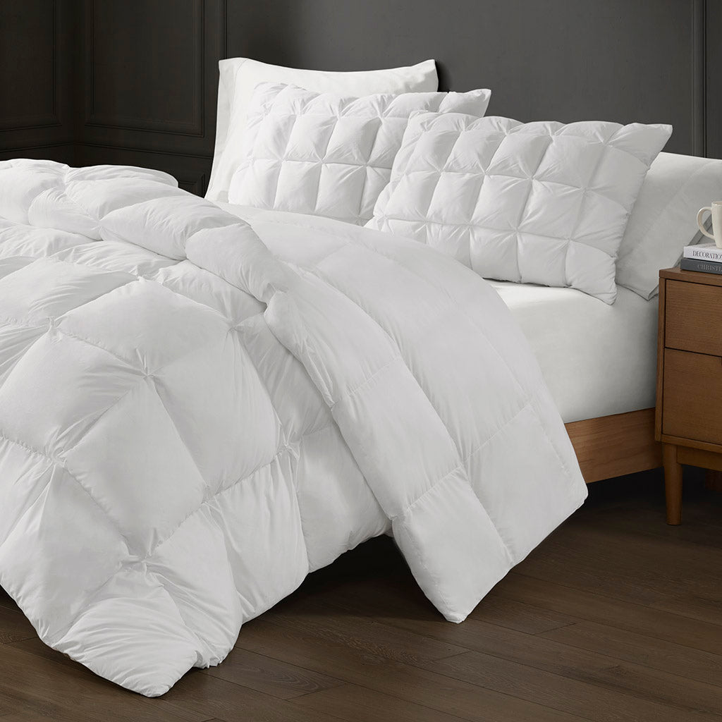 Overfilled Down Alternative Comforter White Full/Queen