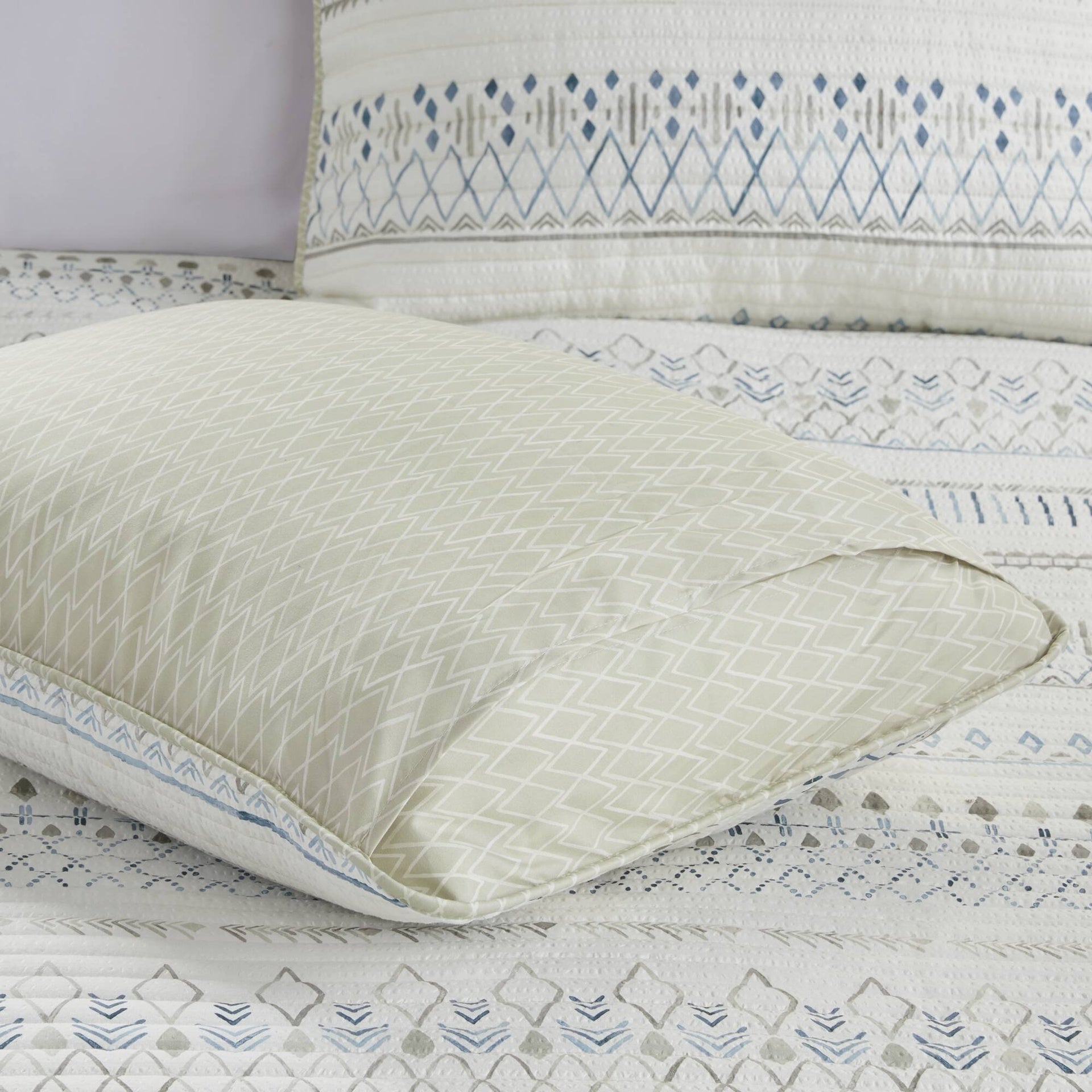 3 Piece Printed Microfiber Seersucker Quilt Set Taupe/Blue Full/Queen