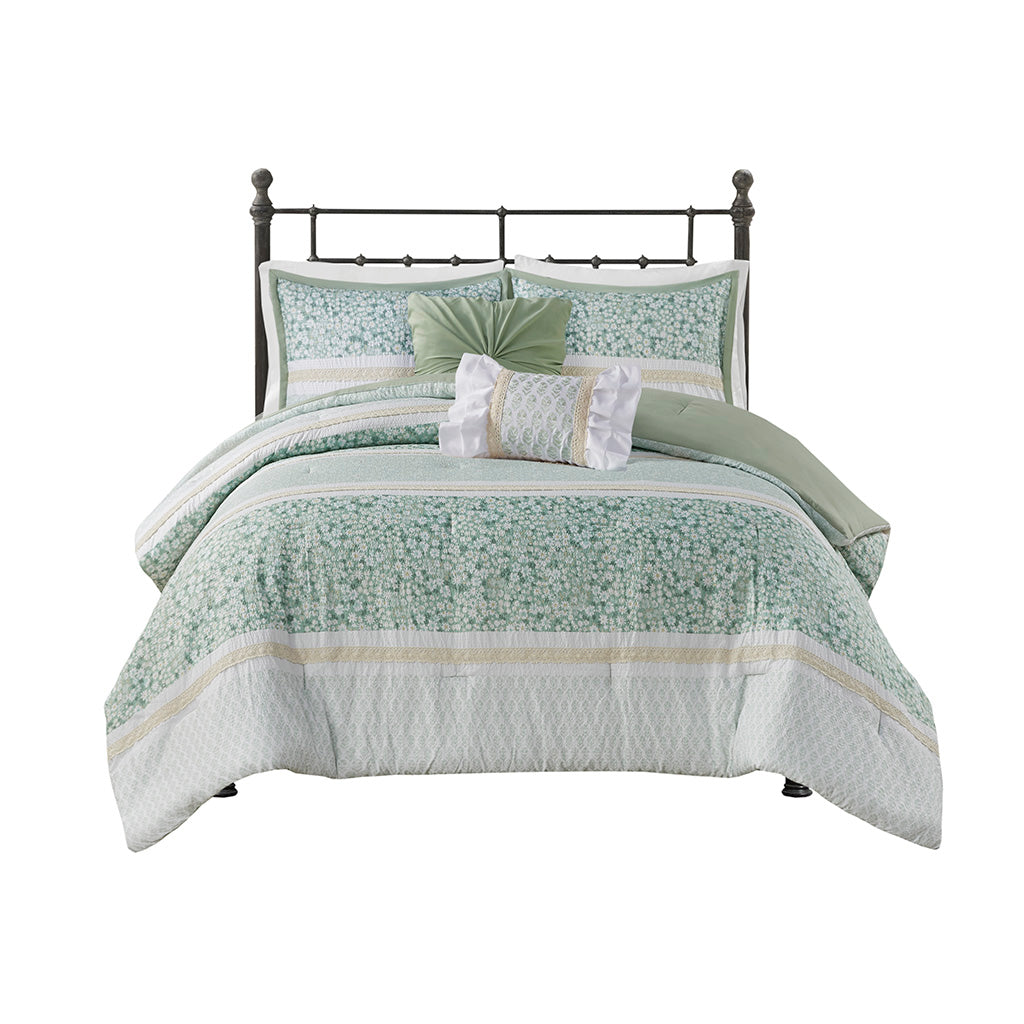 King/Cal King 5 Piece Seersucker Comforter Set with Throw Pillows