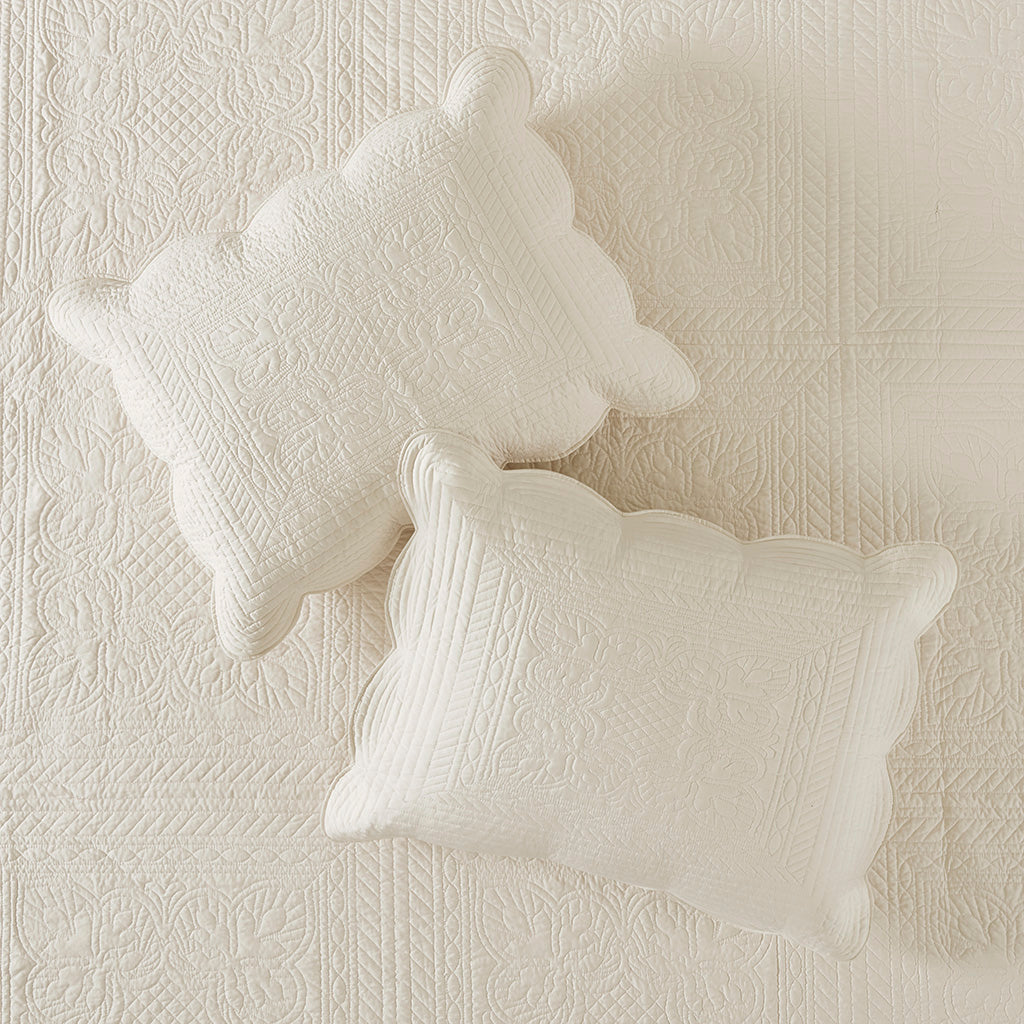3 Piece Reversible Scalloped Edge Quilt Set Cream Full/Queen