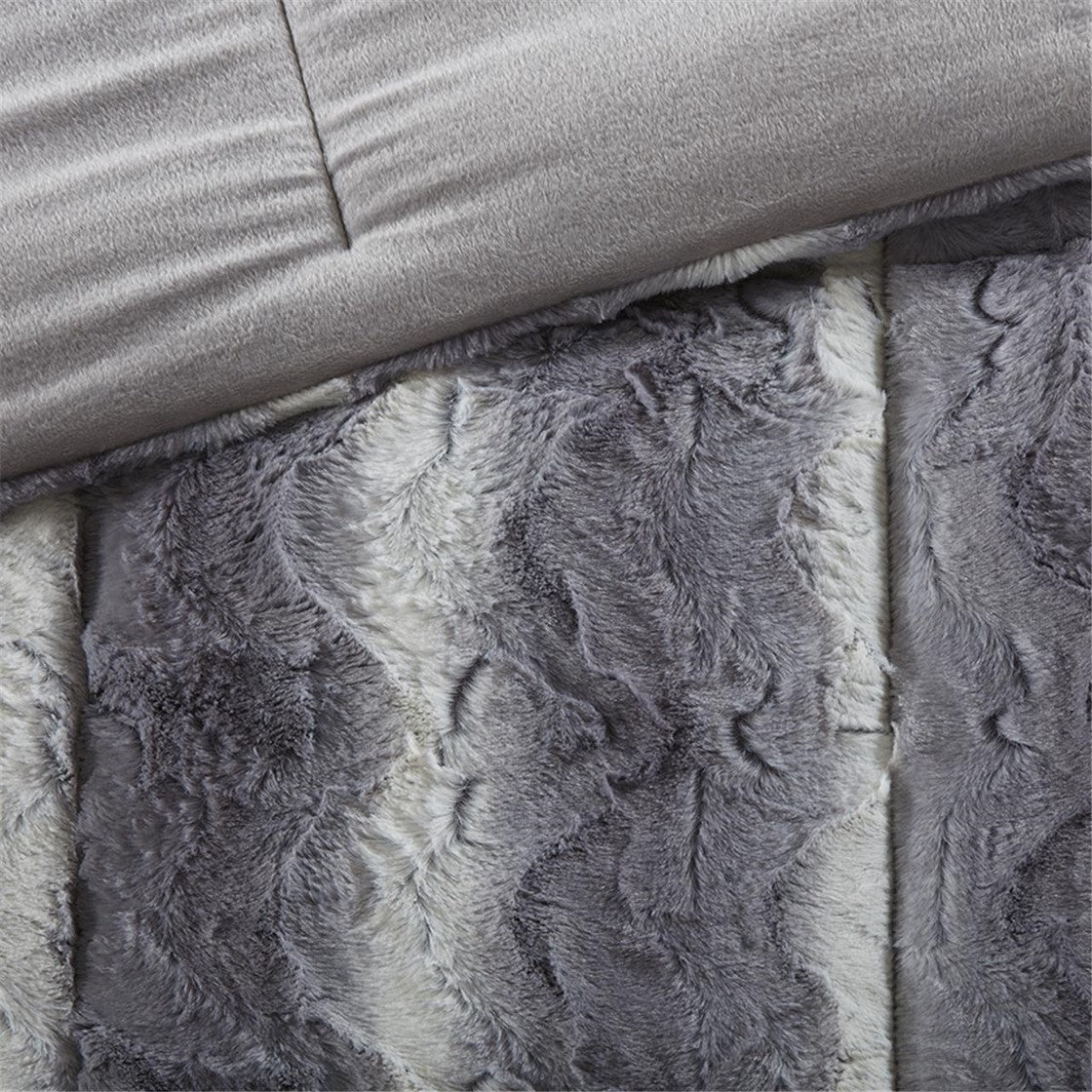 Full/Queen 4PC Faux Fur Comforter Set