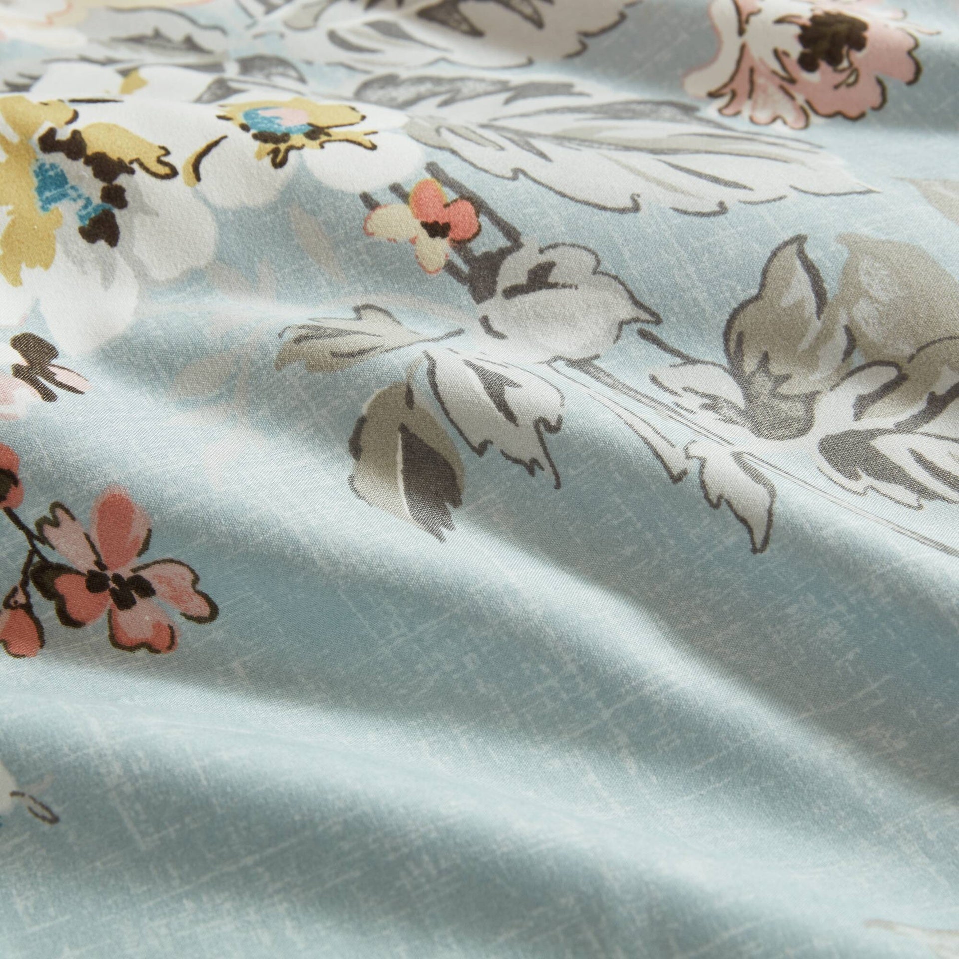 7-Piece Queen 7 Piece Vintage-inspired Collection floral print,Soft Blue