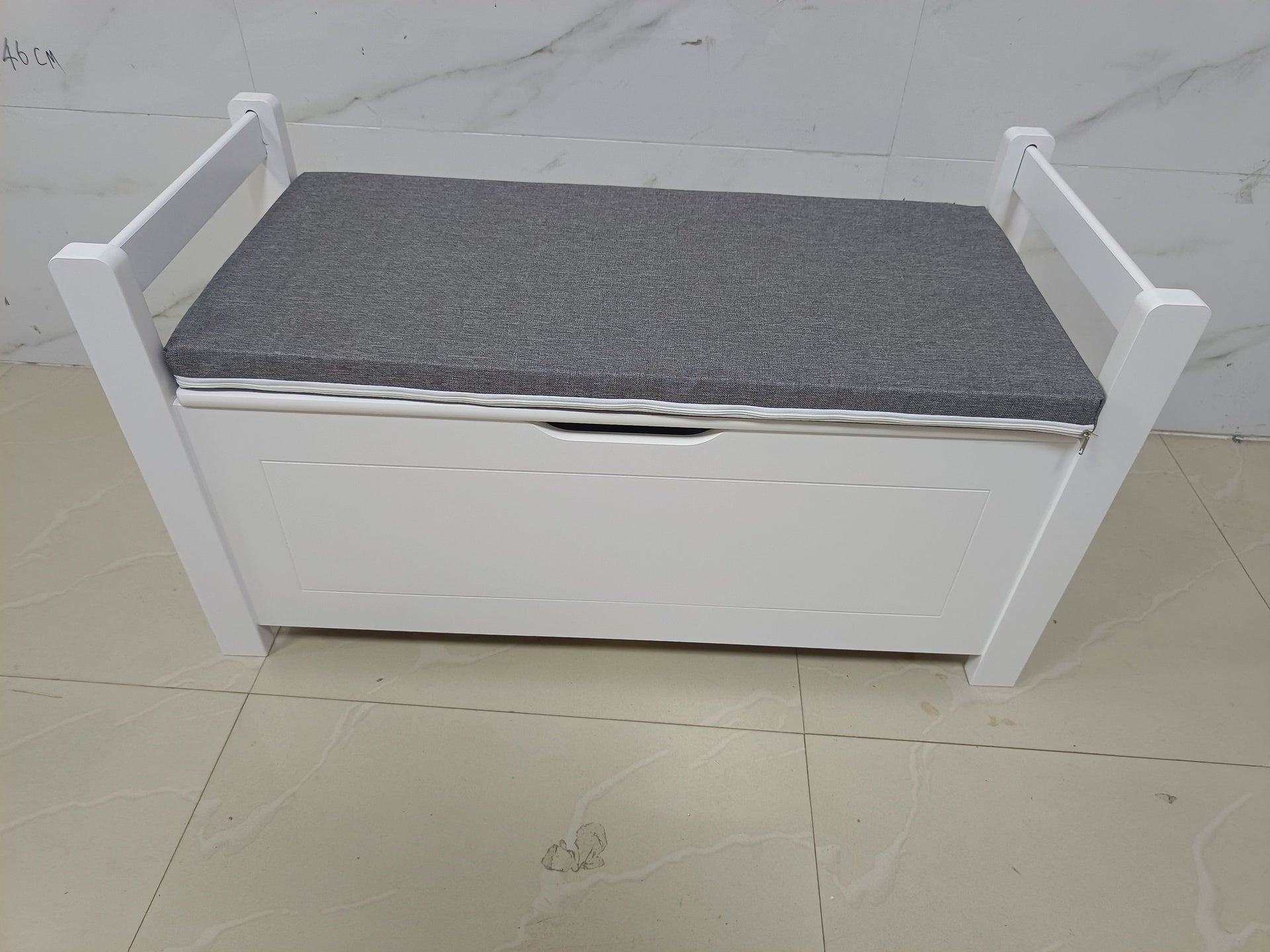 Kids Toy Box Chest, White Toy Box for Boys Girls, Large Storage Cabinet with Cushion Seat Bench/Flip-Top Lid/Safety Hinge, Toy Storage Organizer Trunk for Nursery, Playroom