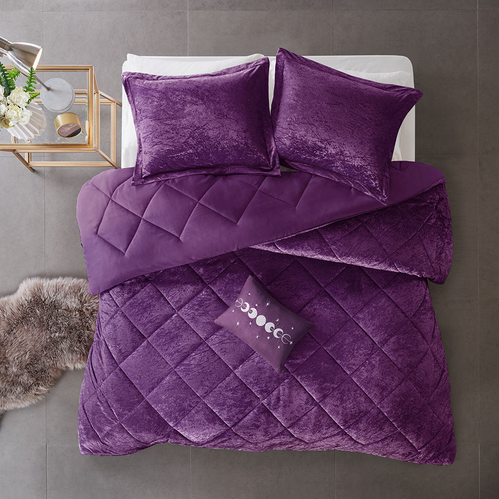 King/Cal King Velvet Comforter Set with Throw Pillow