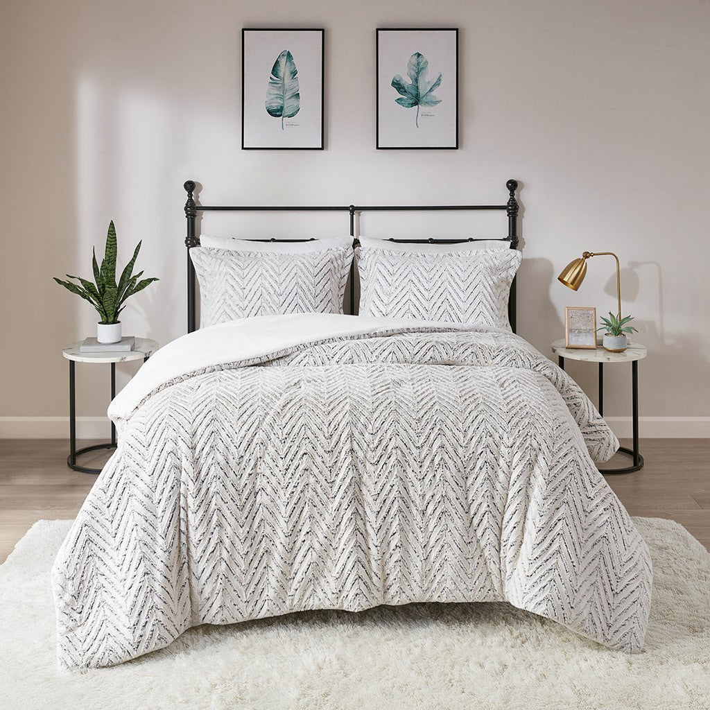 Twin/Twin XL Ultra Plush Down Alternative Comforter Set