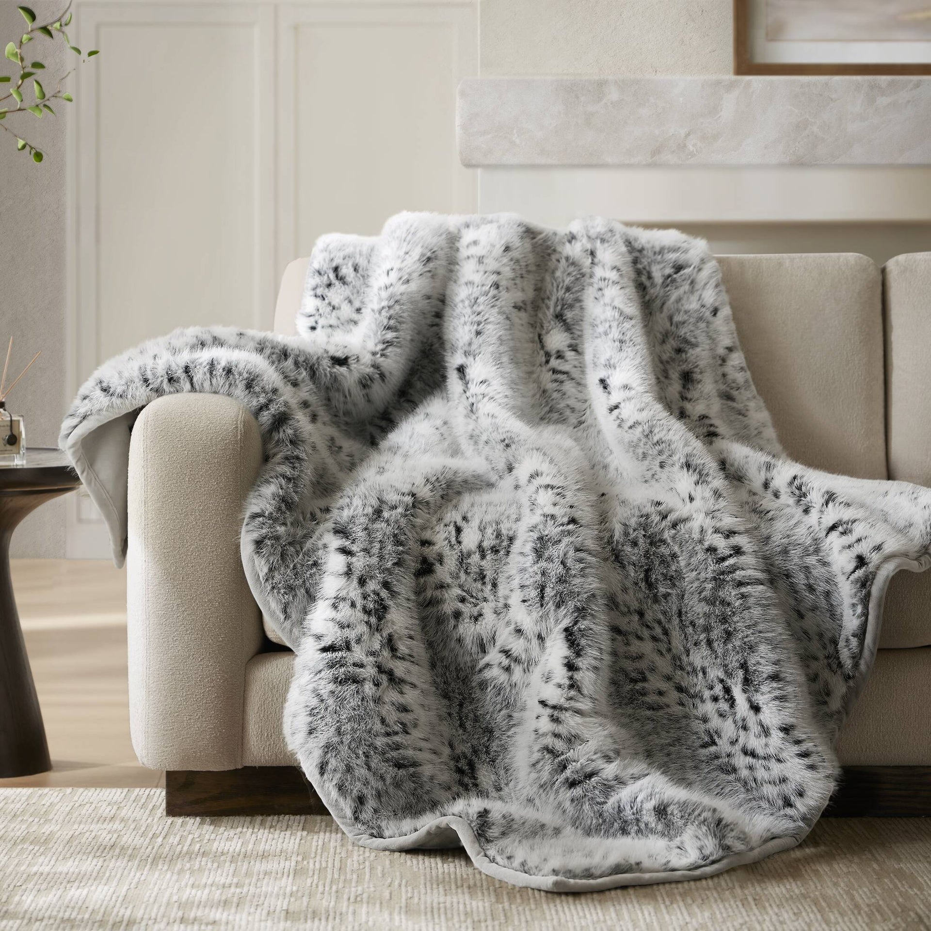 1-Piece 60x80" Faux Fur Throw Blanket,Snow Leopard