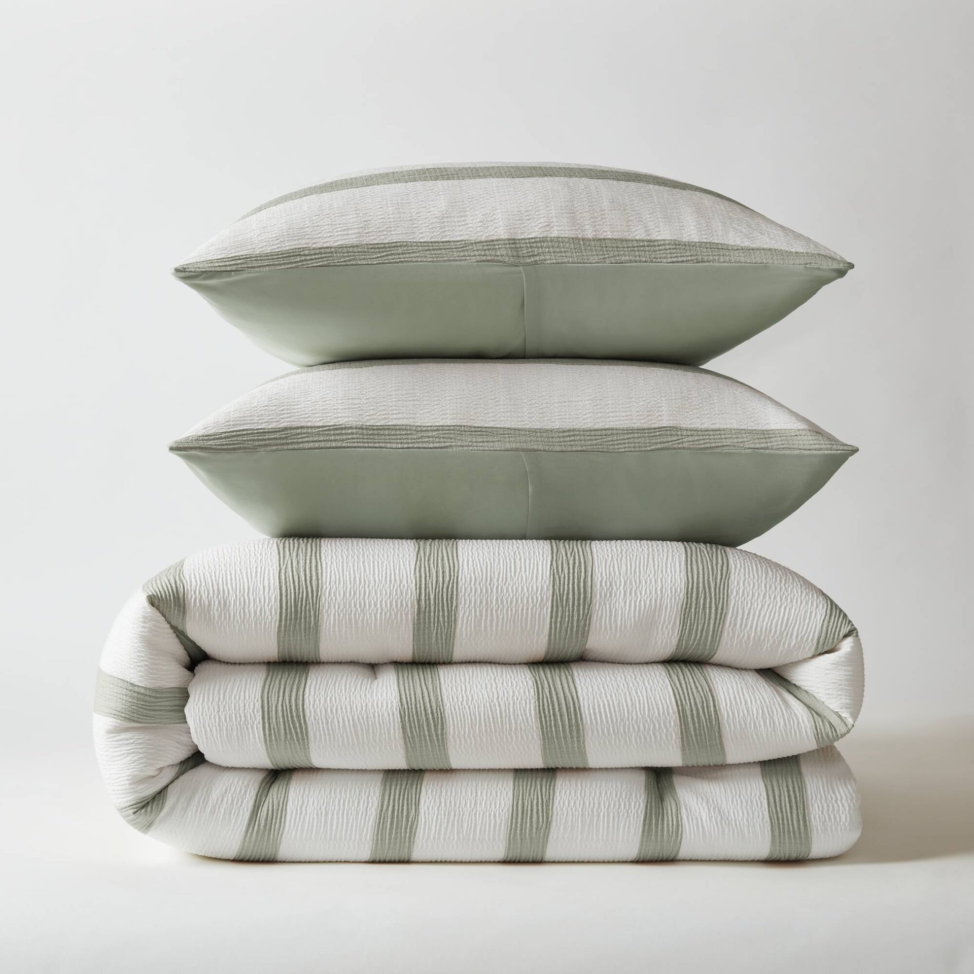 3-Piece Full/Queen Yarn-dyed striped comforter