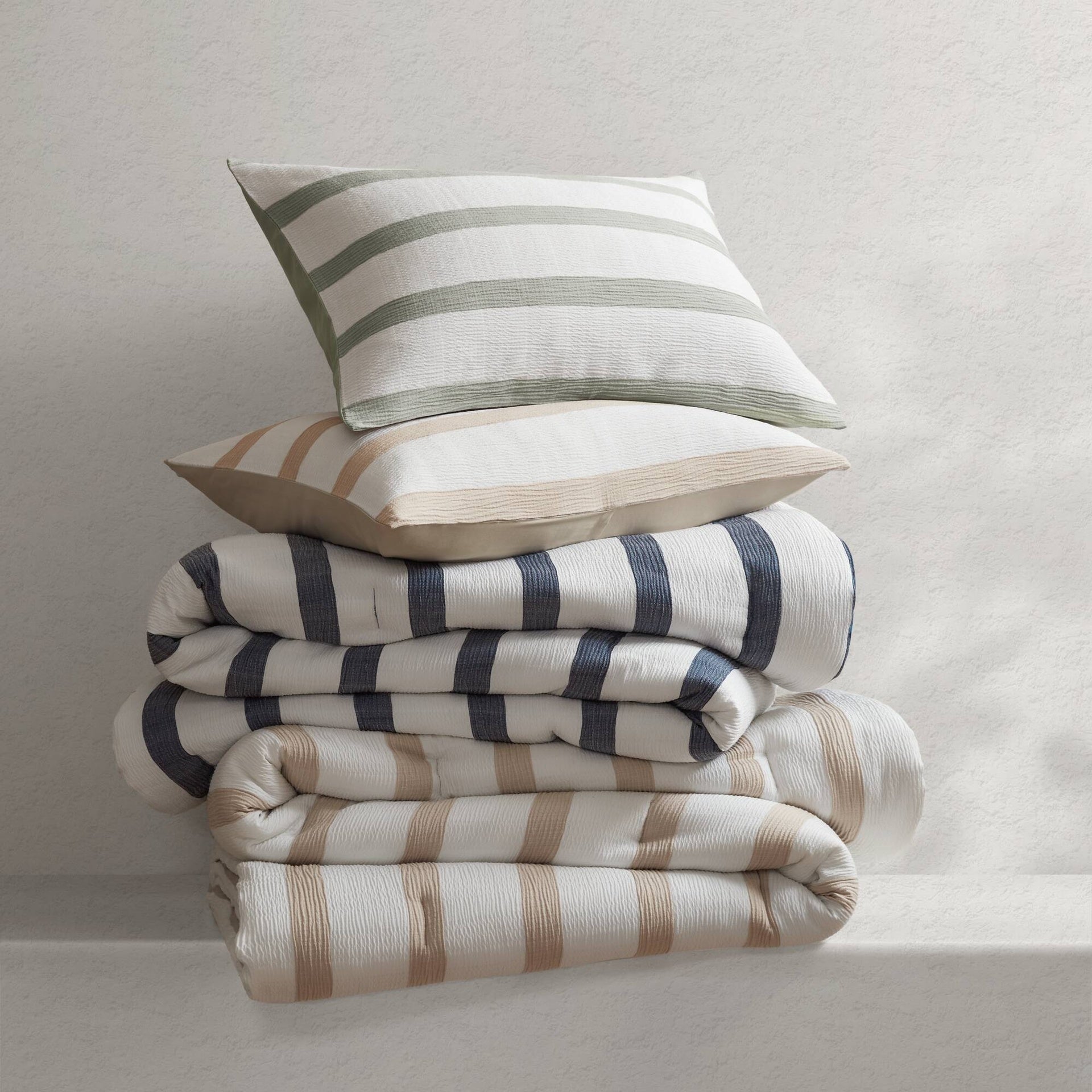 3-Piece Full/Queen Yarn-dyed striped comforter