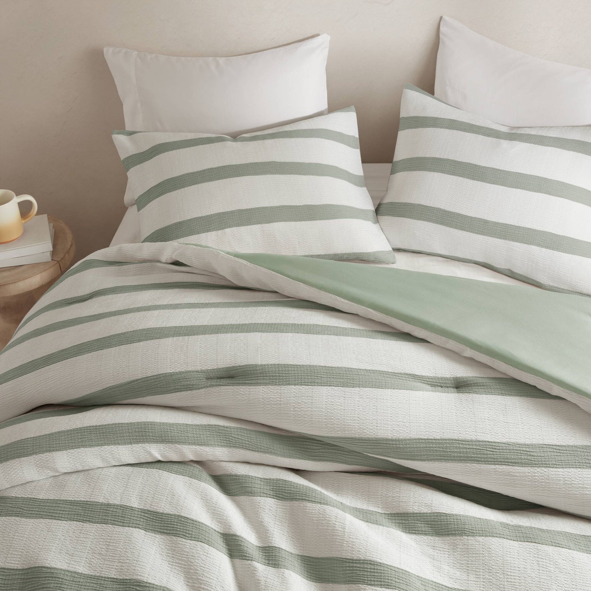 3-Piece Full/Queen Yarn-dyed striped comforter