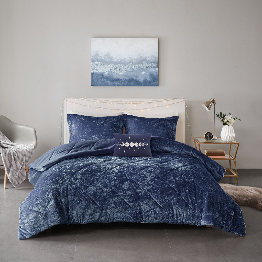 King/Cal King Velvet Comforter Set with Throw Pillow