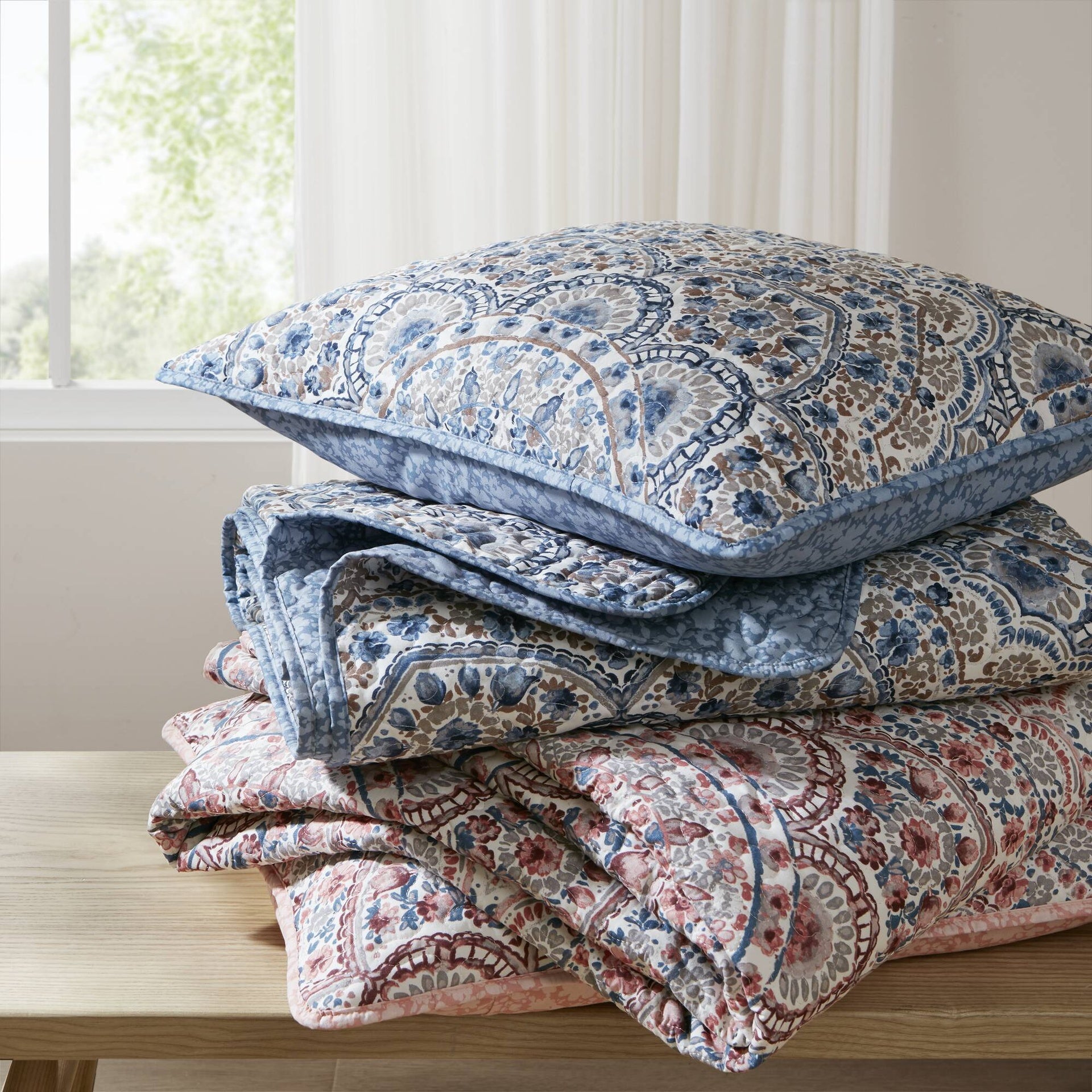 2-Piece Twin Boho Floral Reversible Quilt