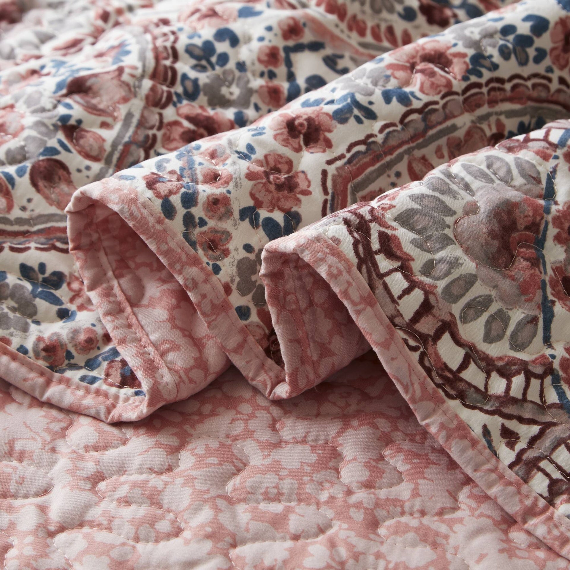 2-Piece Twin Boho Floral Reversible Quilt