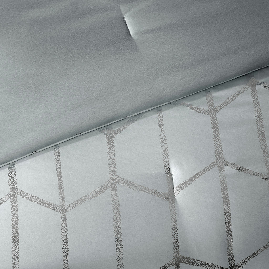 Twin/Twin XL Metallic Printed Comforter Set