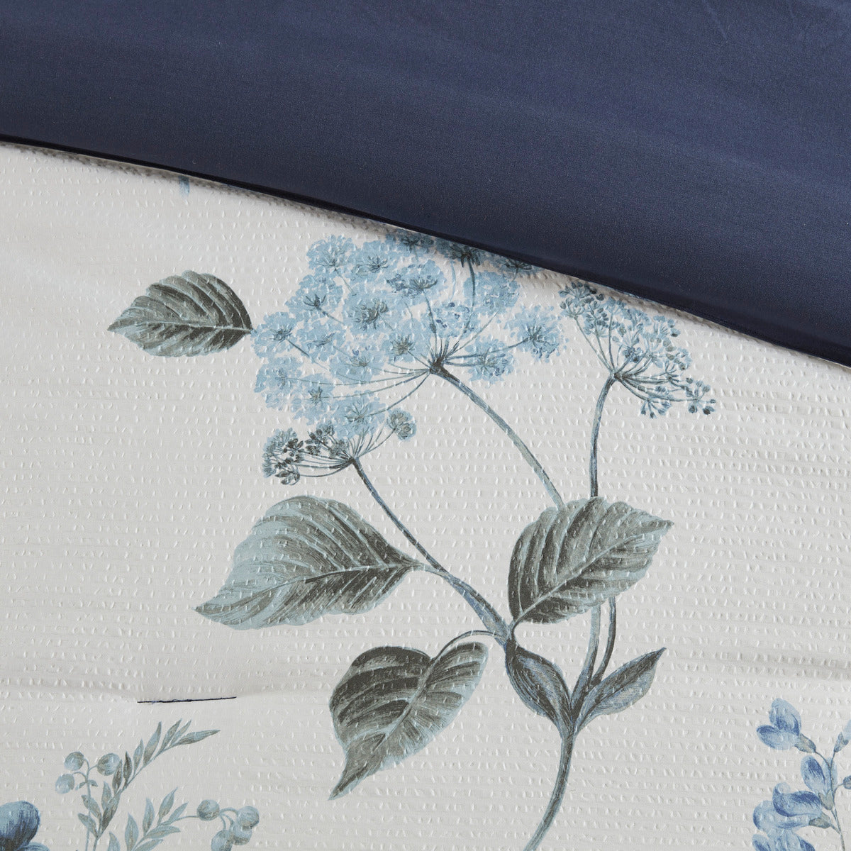 7 Piece Printed Seersucker Comforter Set with Throw Blanket Blue King/Cal King