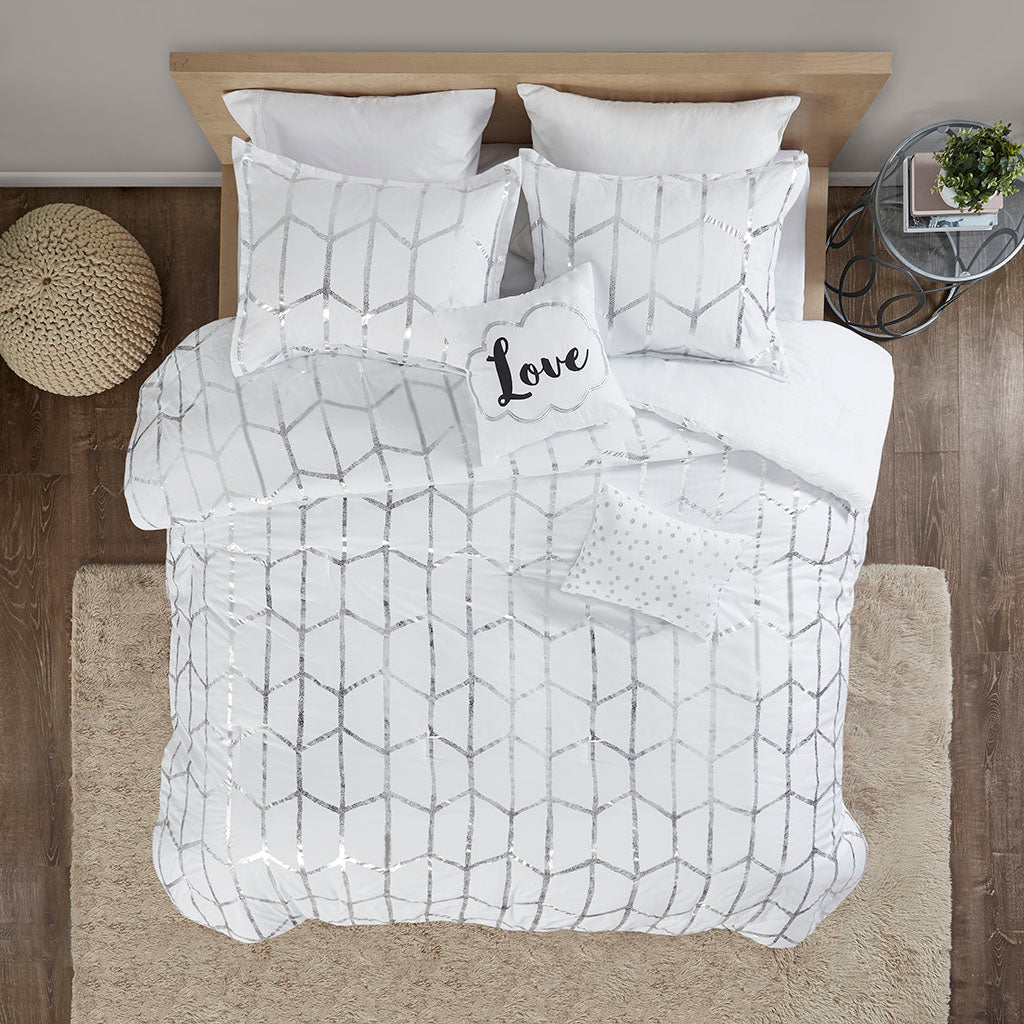 Full/Queen Metallic Printed Comforter Set