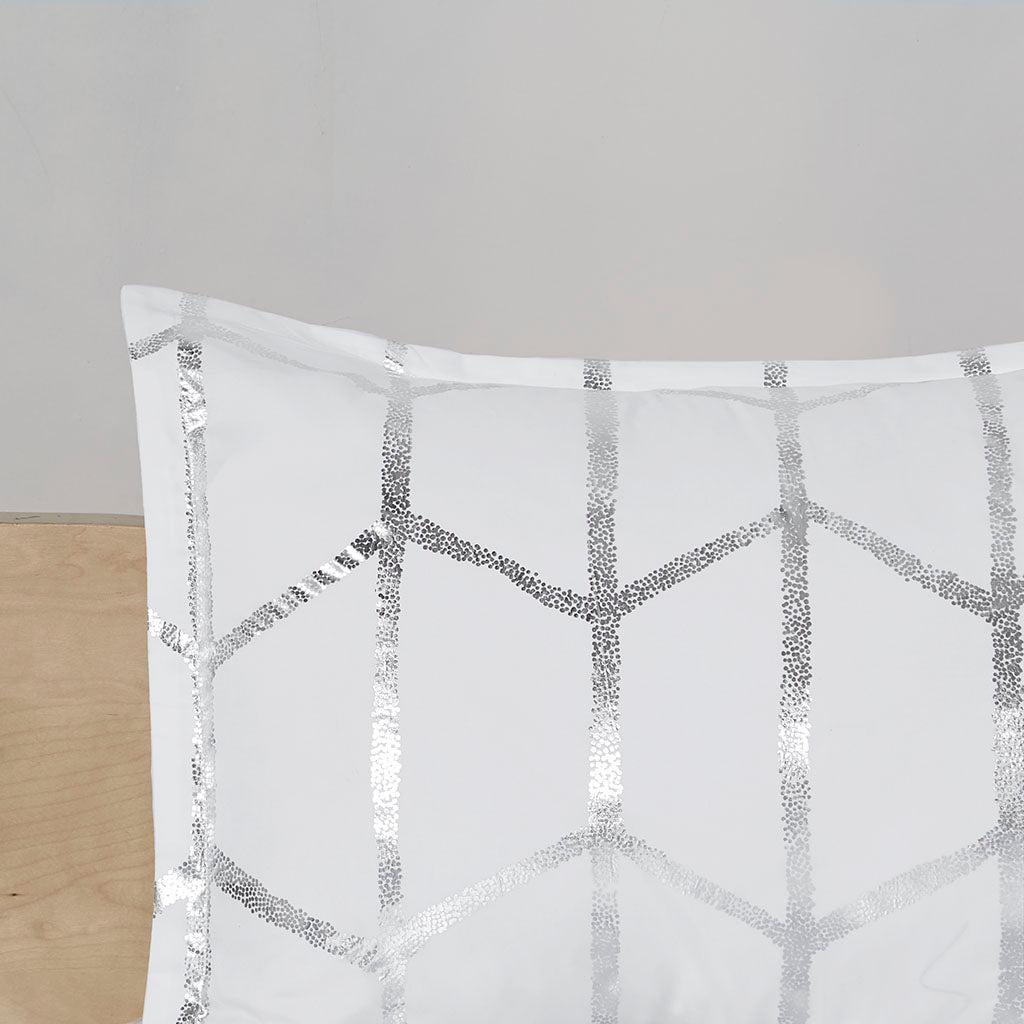 Full/Queen Metallic Printed Comforter Set