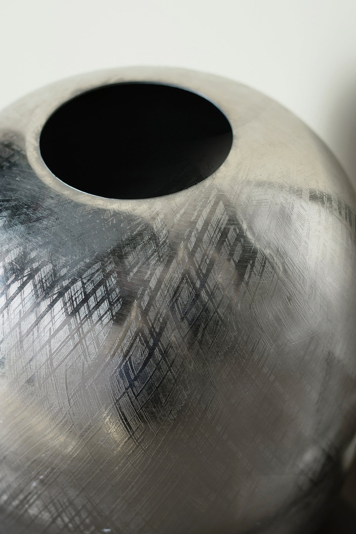 10.5x10.5x13" Aluminum Vase, Silver Streaks