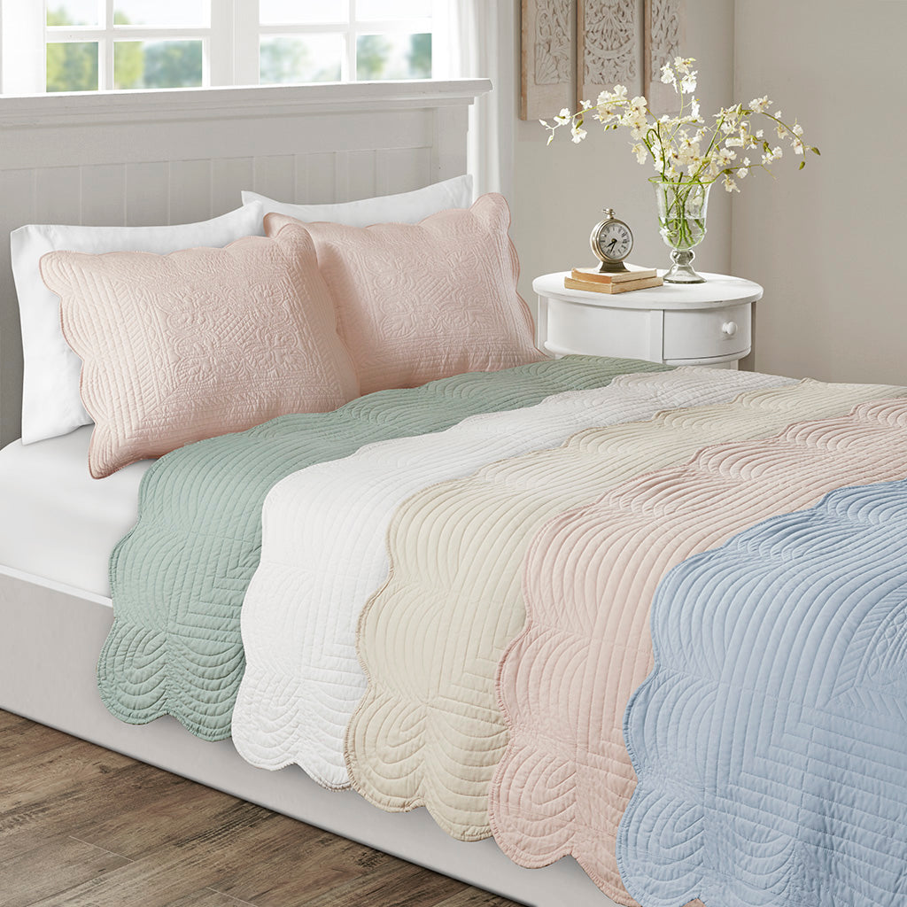 3 Piece Reversible Scalloped Edge Quilt Set Cream King/Cal King