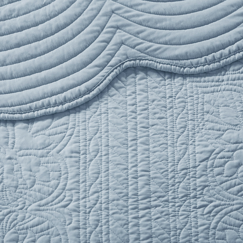 3 Piece Reversible Scalloped Edge Quilt Set Blue King/Cal King