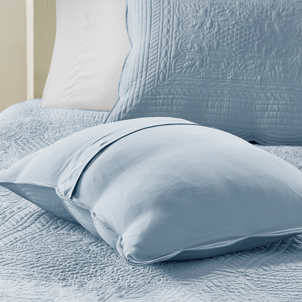 3 Piece Reversible Scalloped Edge Quilt Set Blue King/Cal King