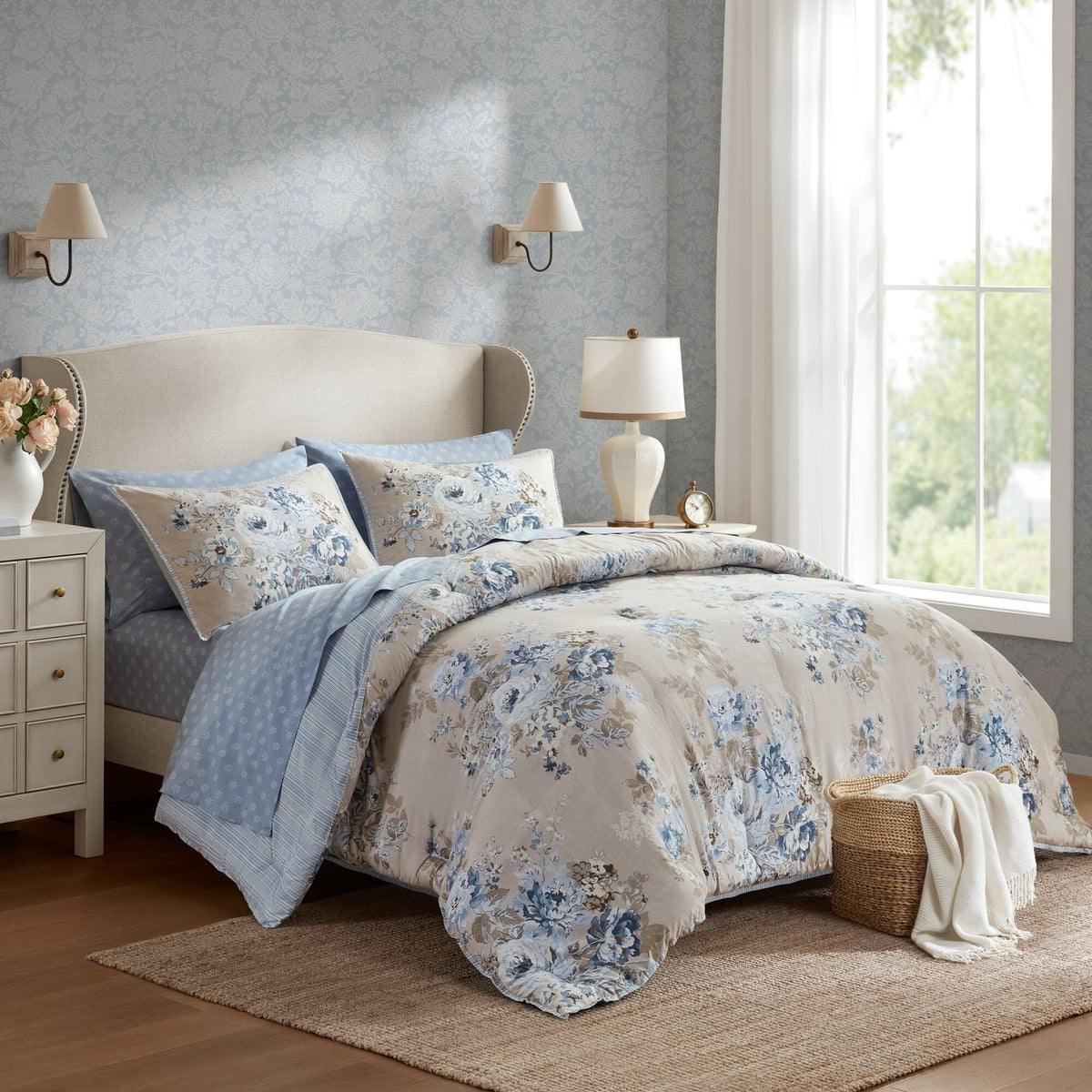 7-Piece Queen 7 Piece Vintage-inspired Collection floral print,Beige/Blue