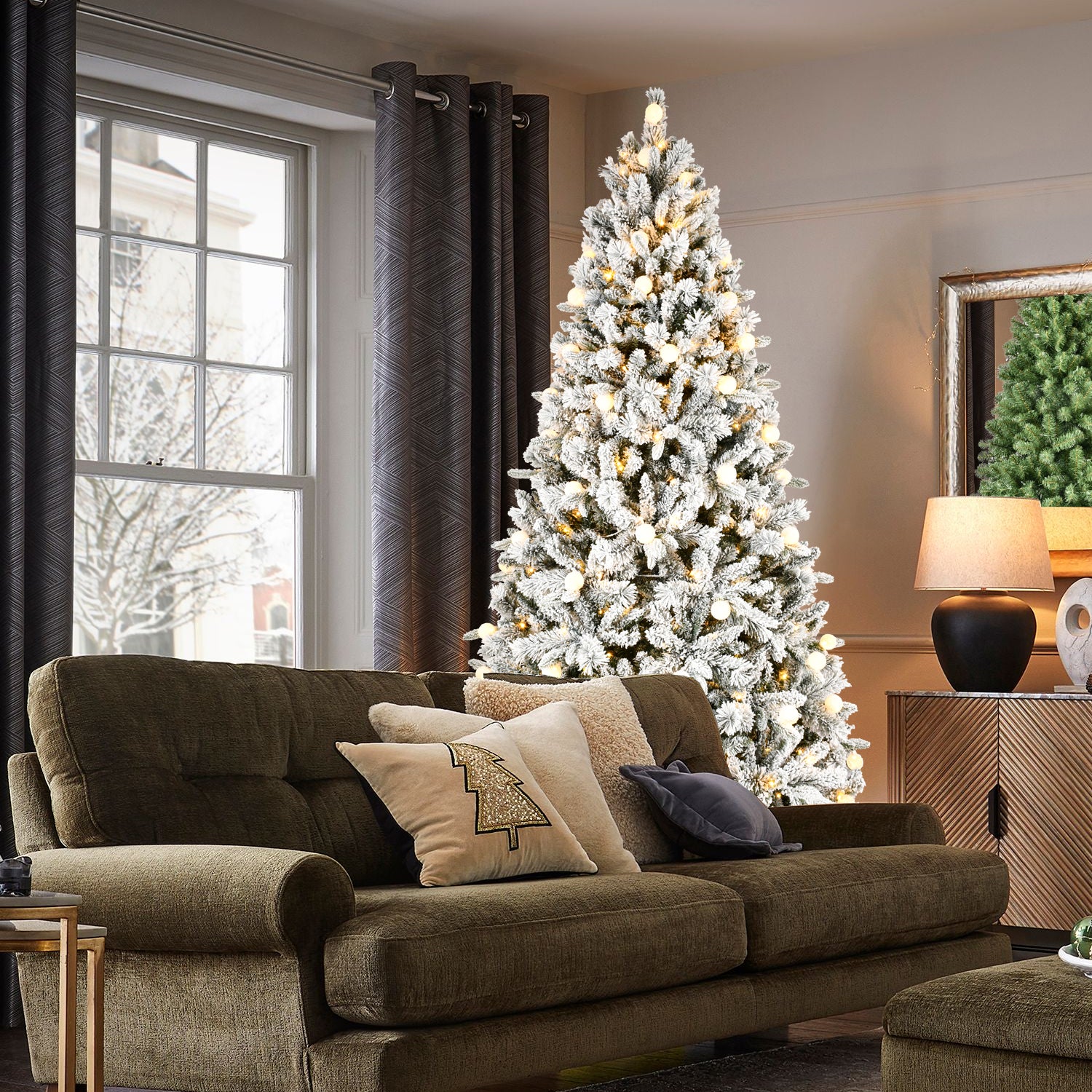 8ft Flocked Christmas Tree with 470L Colorful LED Lights  with G45 ball, Realistic PE+PVC+Hard Needle Hinged Tree with Memory Wire, 10 Lighting Modes, Foot Switch & Stable Metal Stand