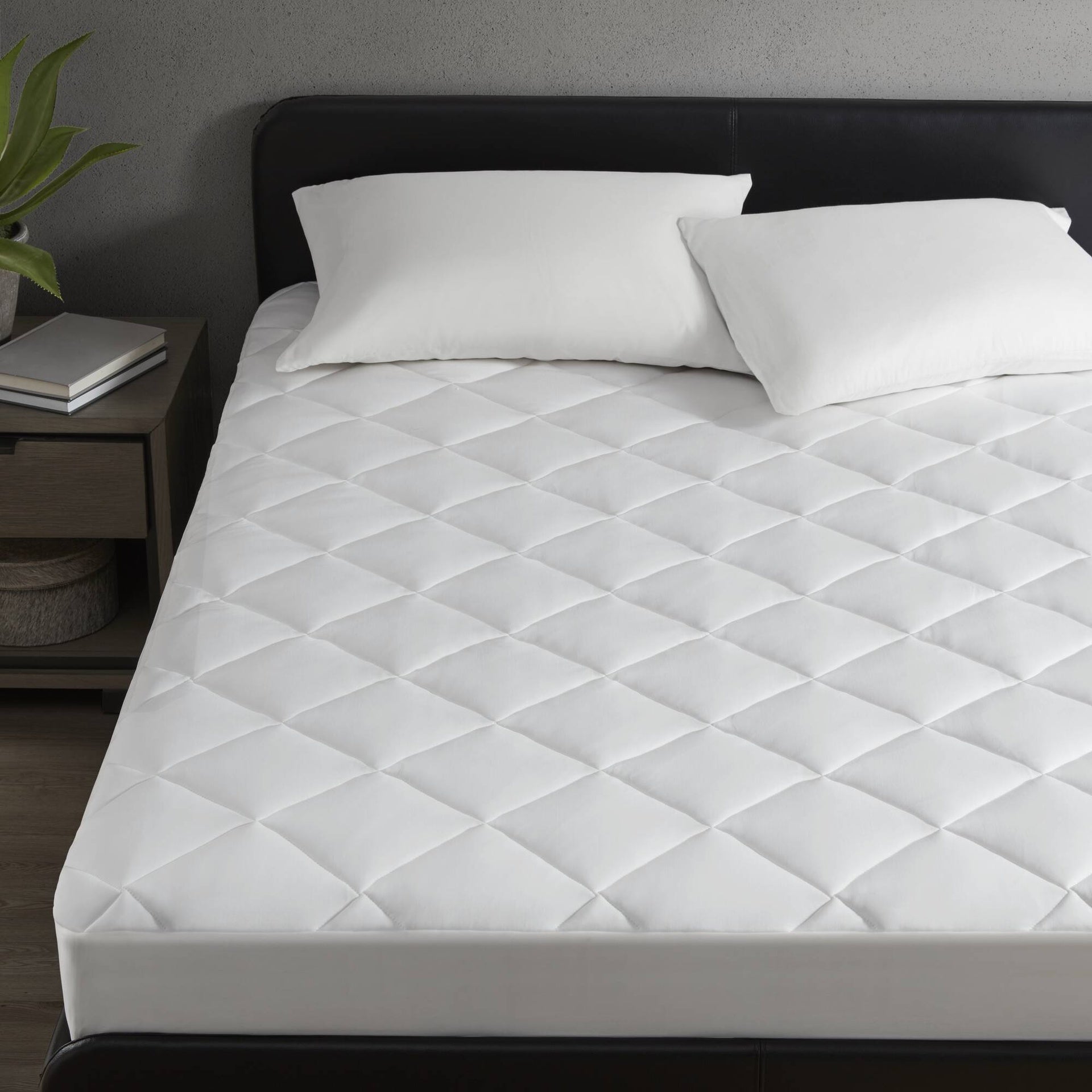 Overfilled Deep Pocket Mattress Pad White Full