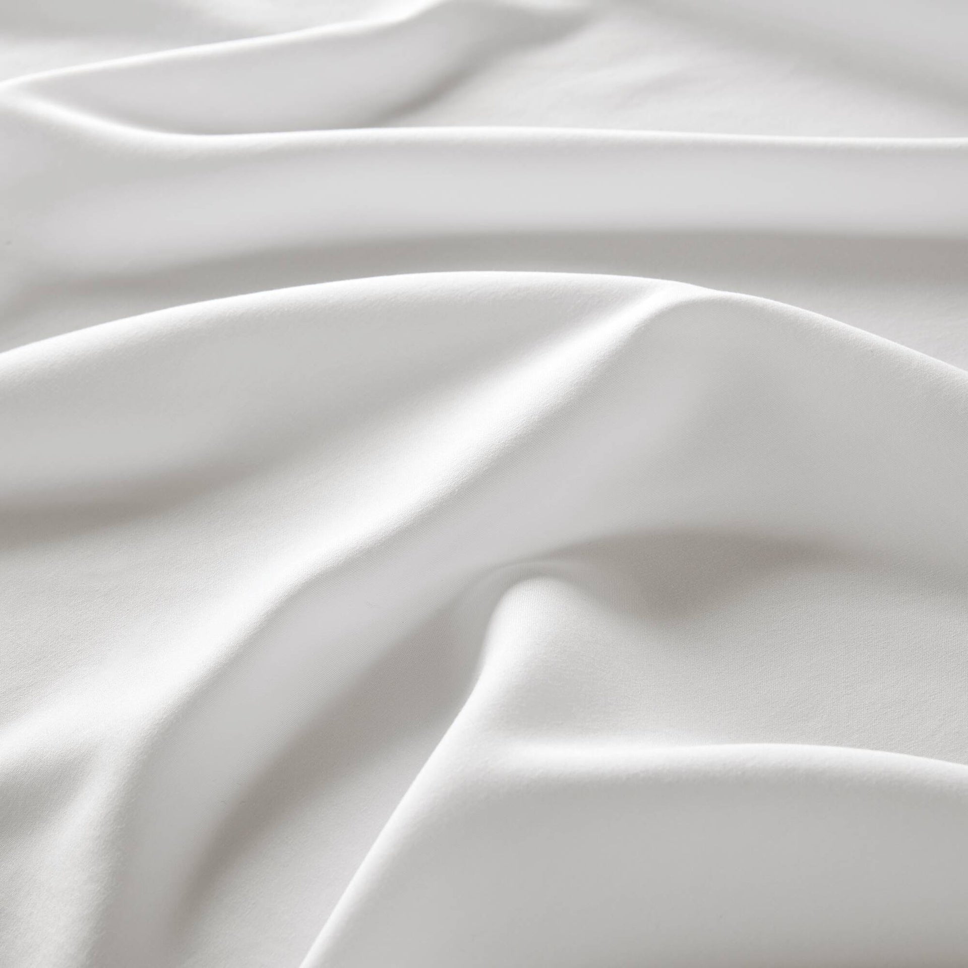 4-Piece Queen Essential Microfiber Sheet Set, White