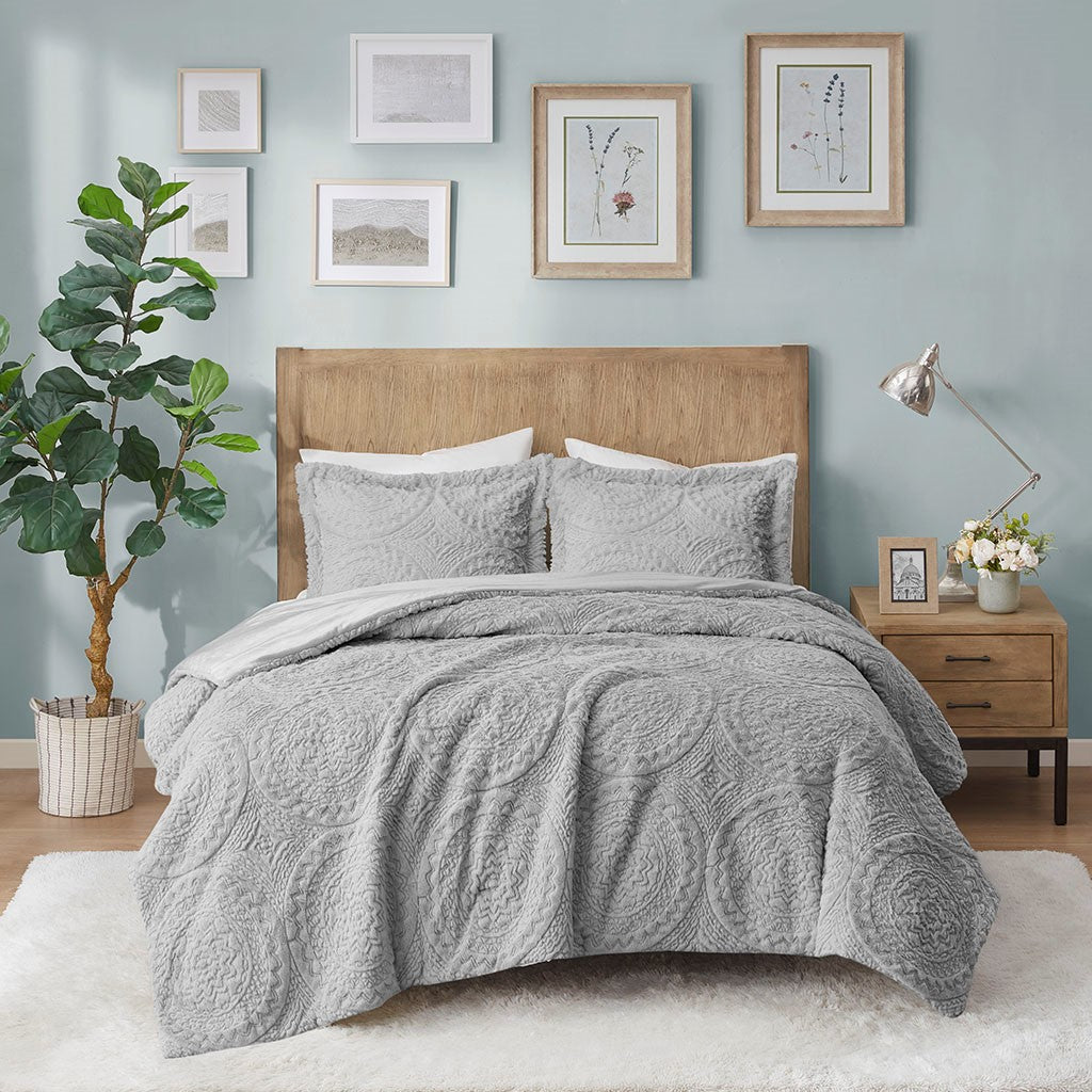 Full/Queen Embroidered Medallion Faux Fur Ultra Plush Comforter Mini Set