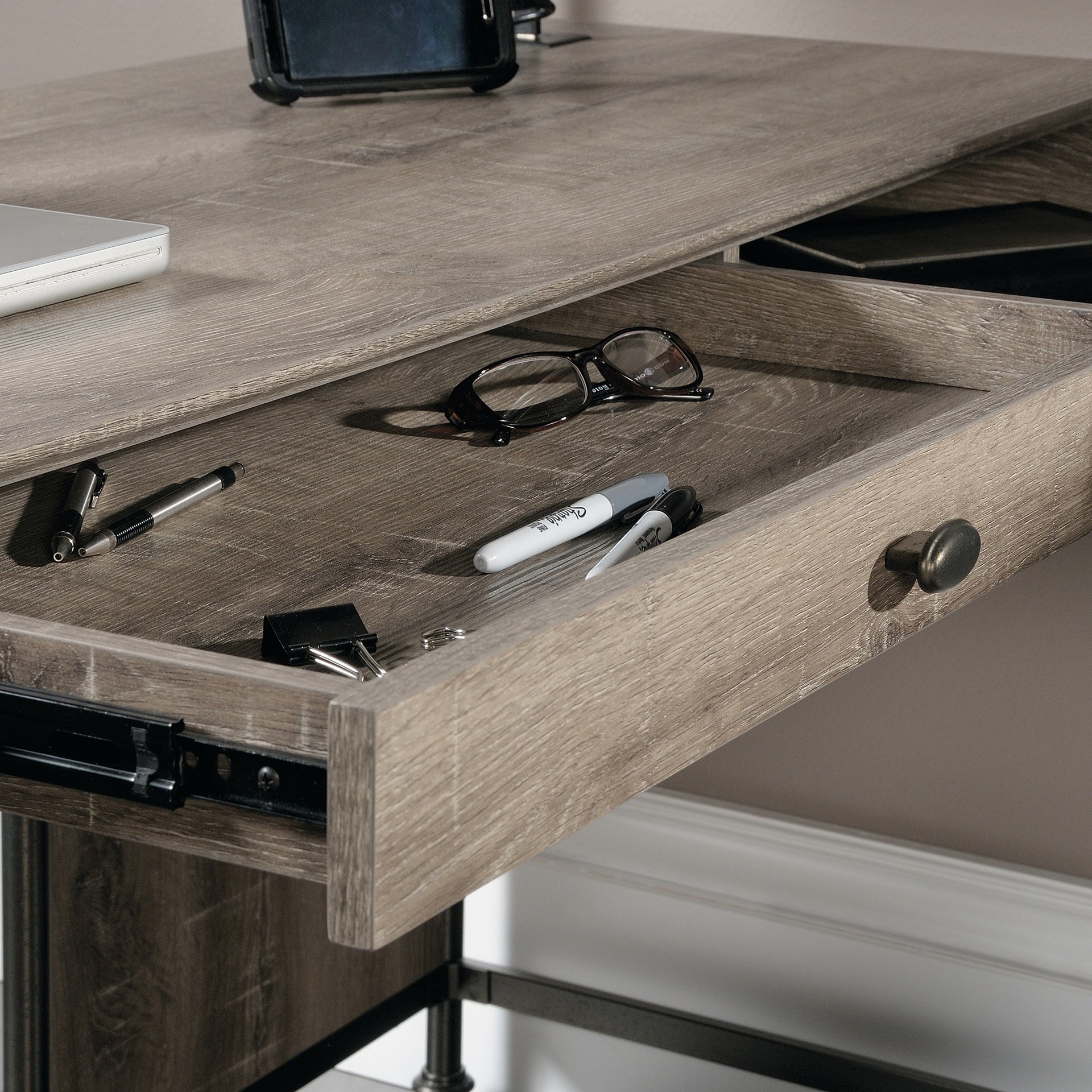 Industrial L-Shaped Desk with Built-In Usb Ports And Grommet Holes, Brown Finish