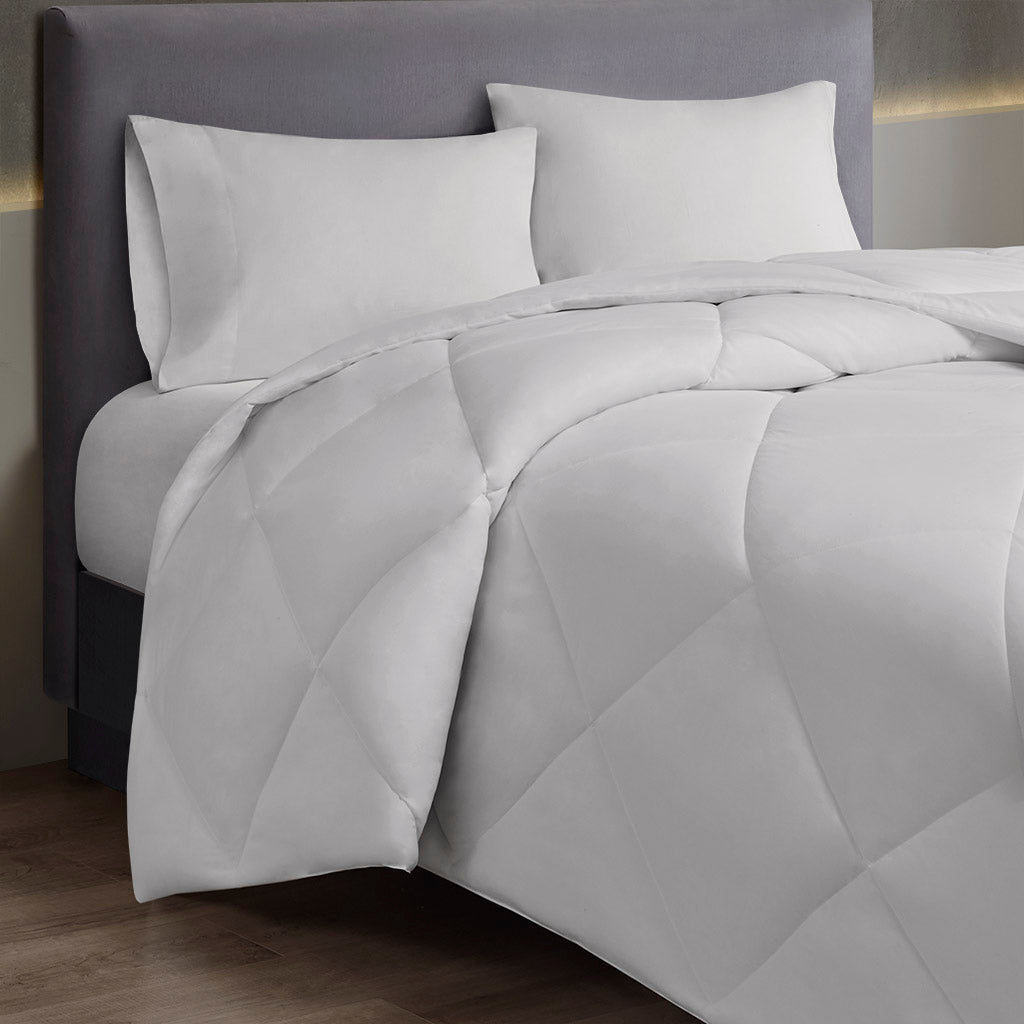 Oversized Down Alt Comforter with HeiQ Smart Temp Treatment White Full/Queen