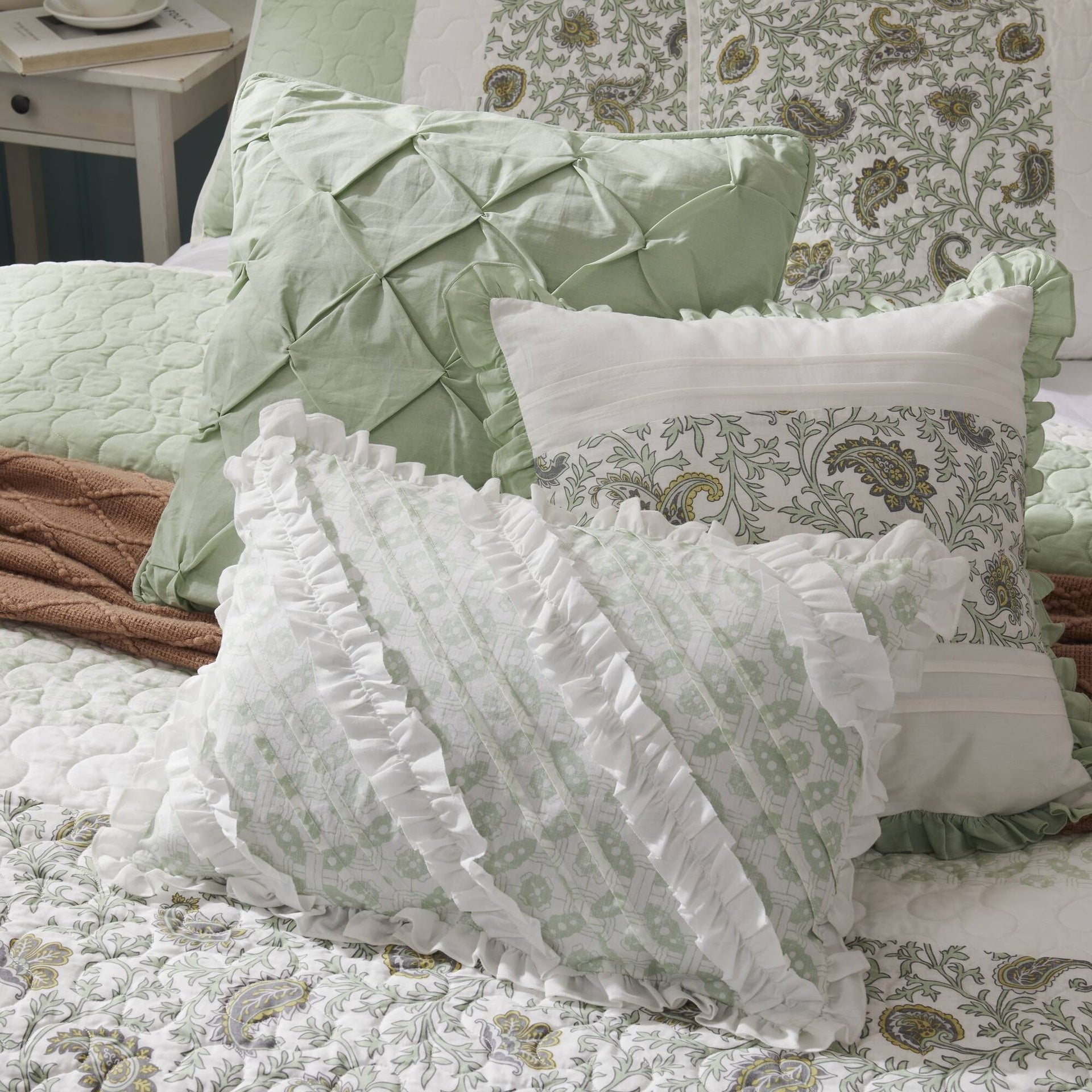 6 Piece Cotton Percale Quilt Set with Throw Pillows Full/Queen