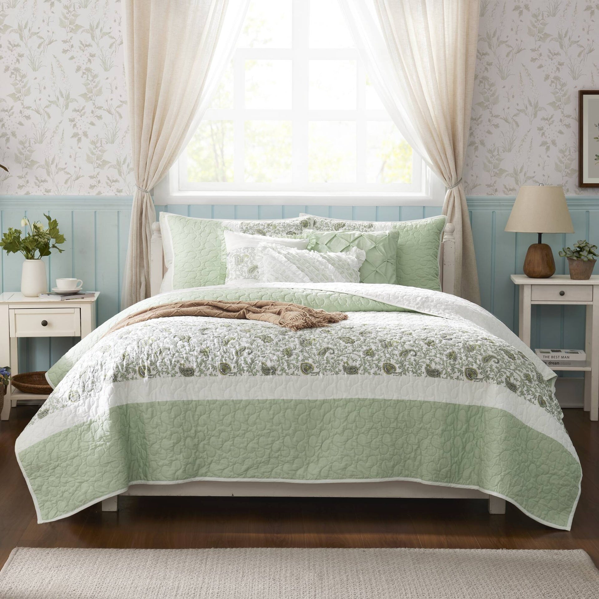 6 Piece Cotton Percale Quilt Set with Throw Pillows Full/Queen