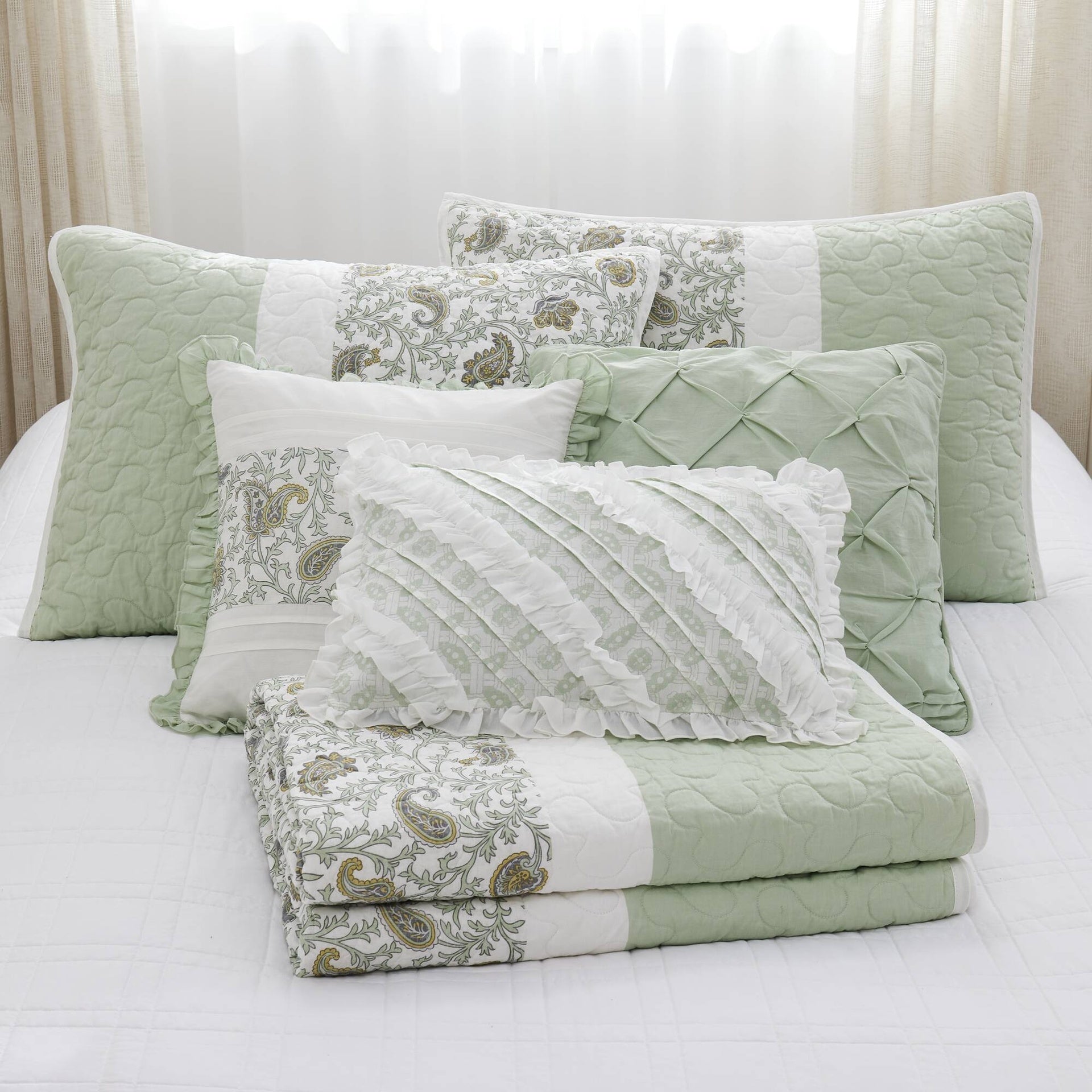6 Piece Cotton Percale Quilt Set with Throw Pillows Full/Queen