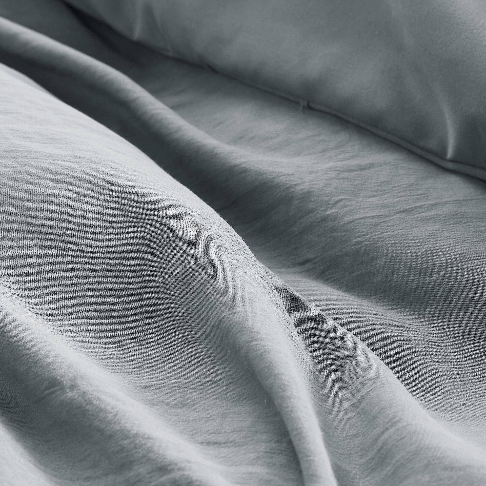 2-Piece Twin/Twin XL Soft Washed Pleated Comforter Set
