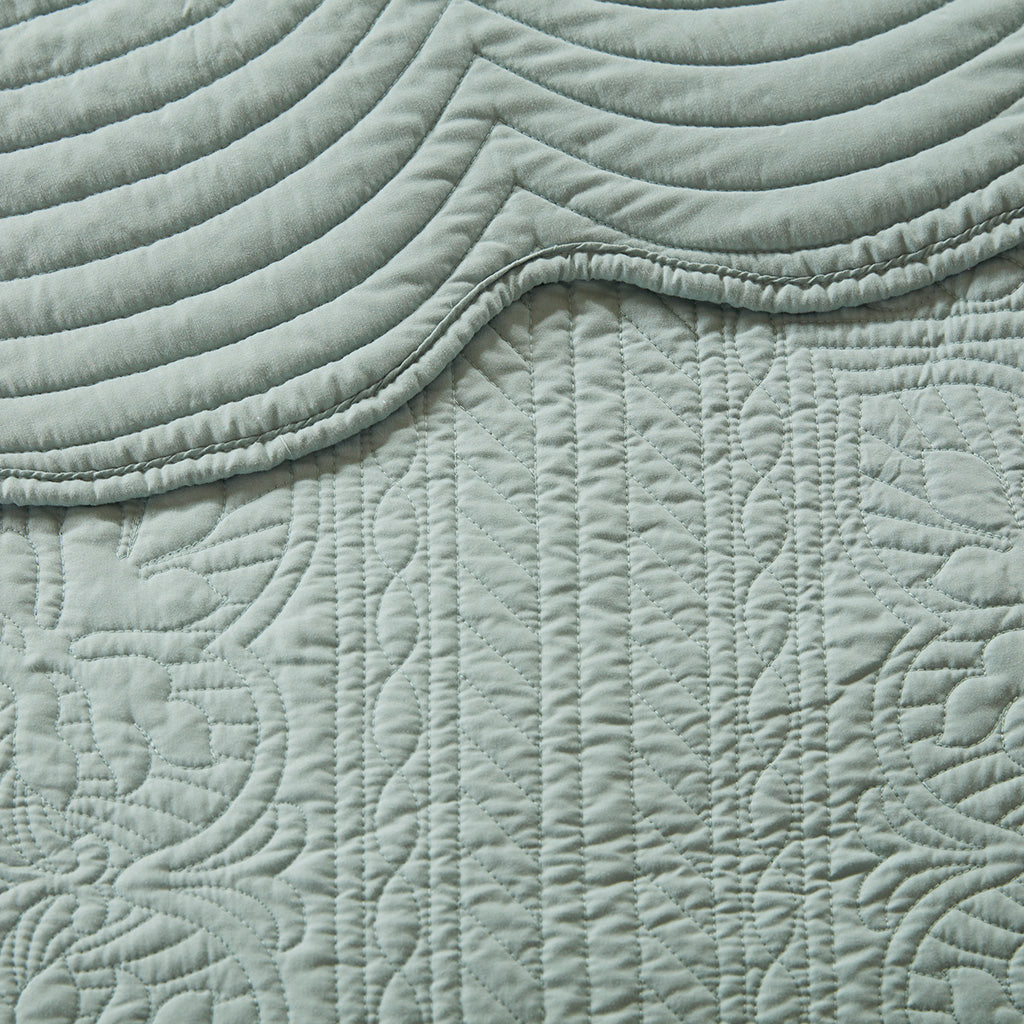 3 Piece Reversible Scalloped Edge Quilt Set Seafoam King/Cal King