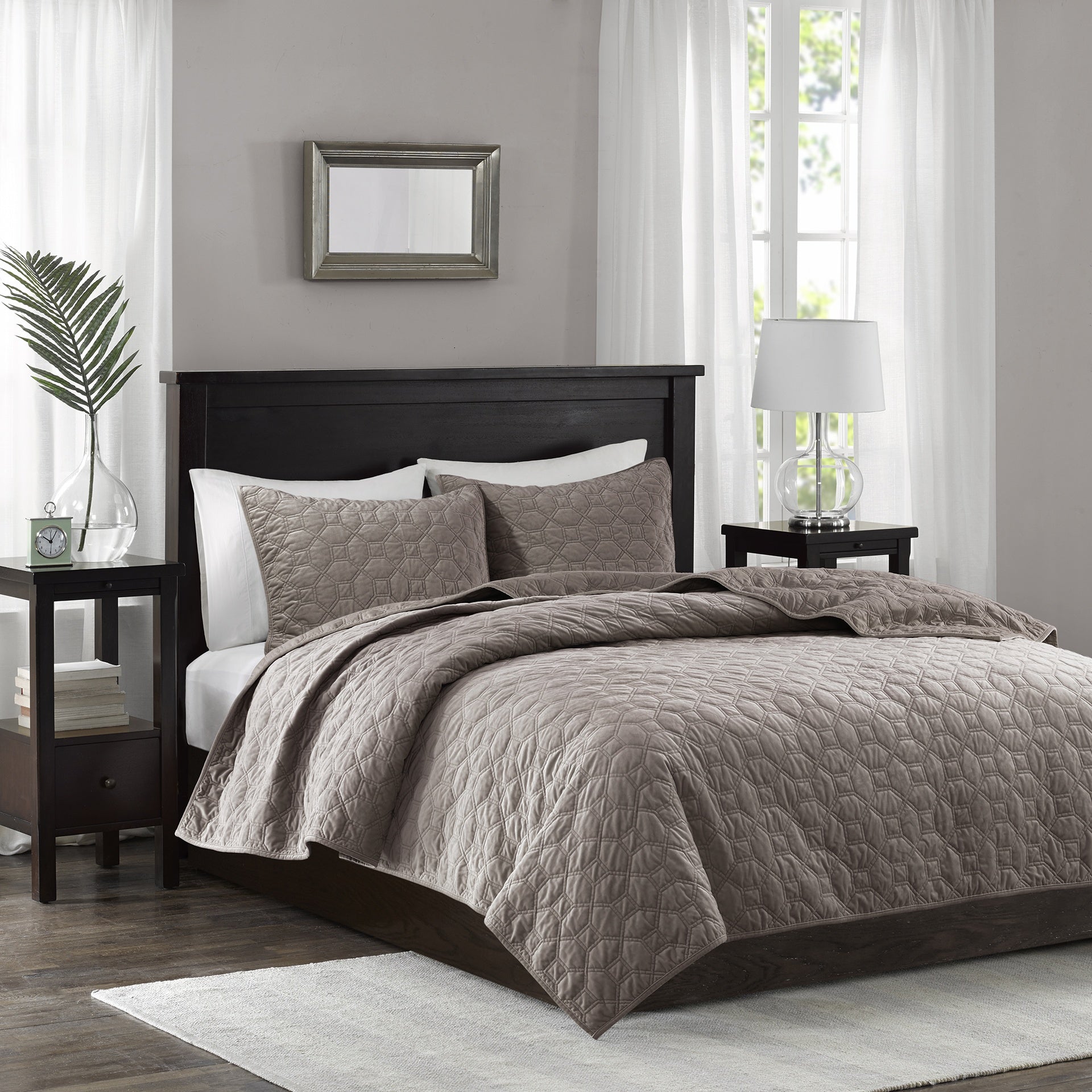 3 Piece Velvet Quilt Set Taupe King/Cal King