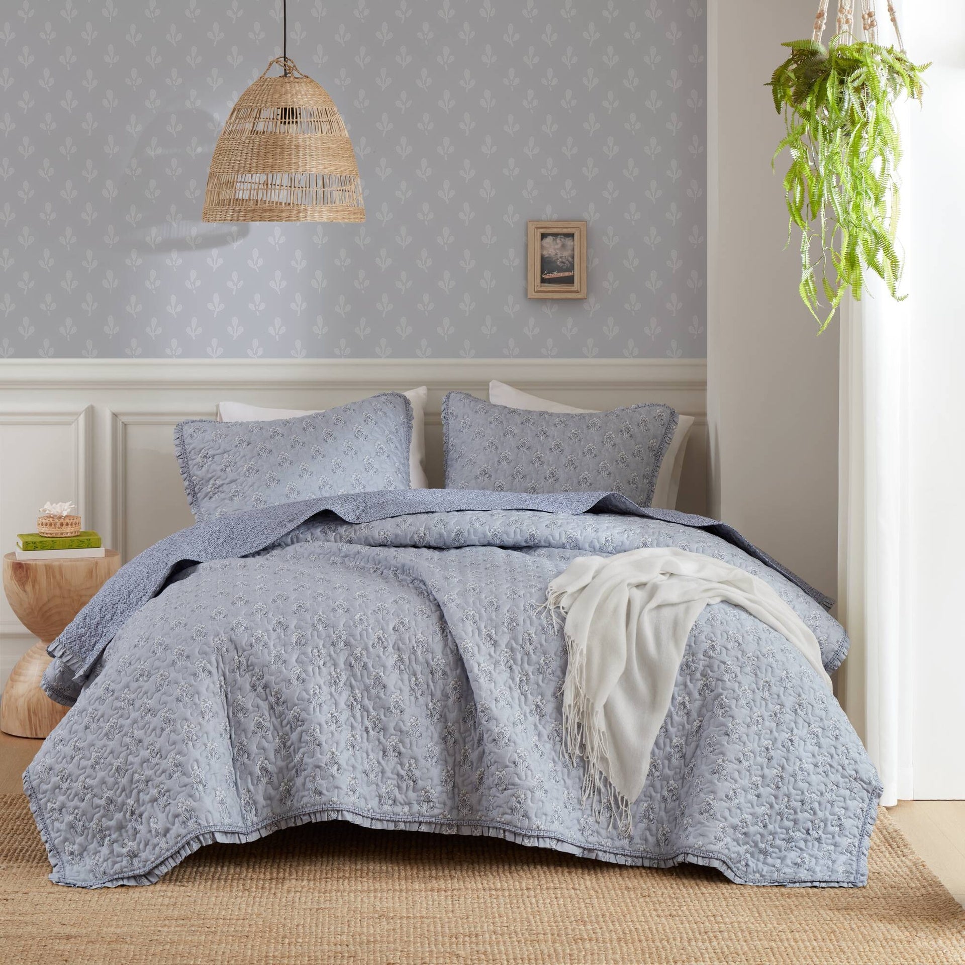 3-Piece King/Cal King 3 Piece Ruffle Printed Quilt Set,Blue