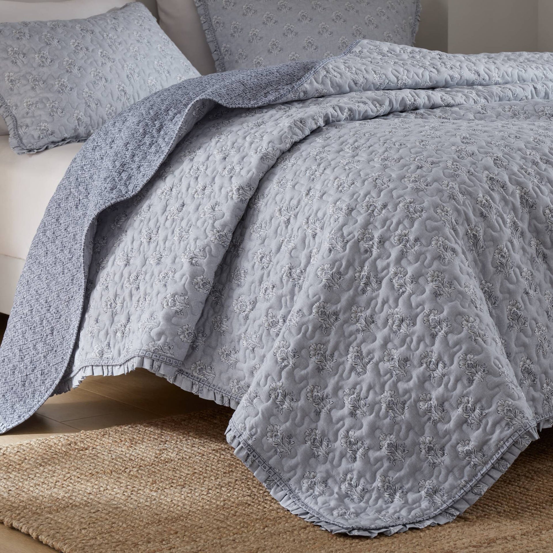 3-Piece King/Cal King 3 Piece Ruffle Printed Quilt Set,Blue