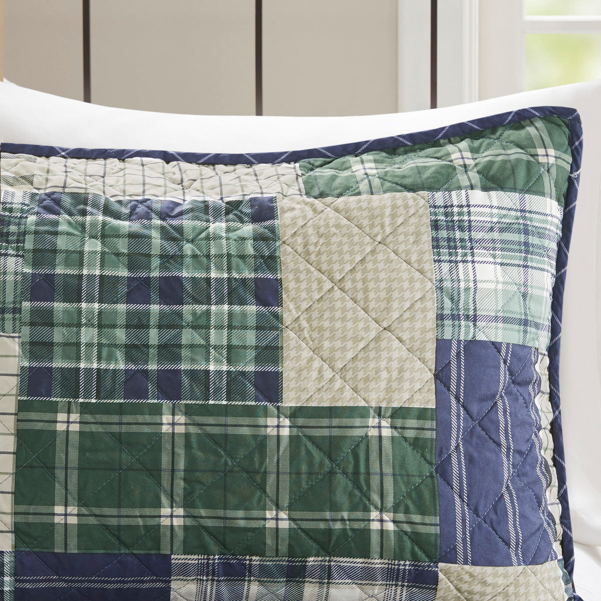 3 Piece Reversible Printed Quilt Set Green / Navy Full/Queen