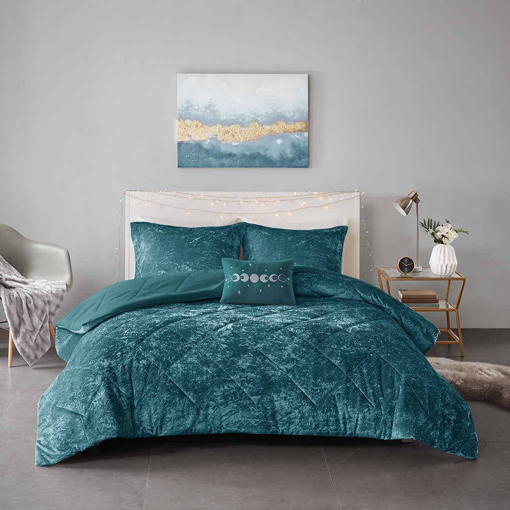 Twin/Twin XL Velvet Comforter Set with Throw Pillow