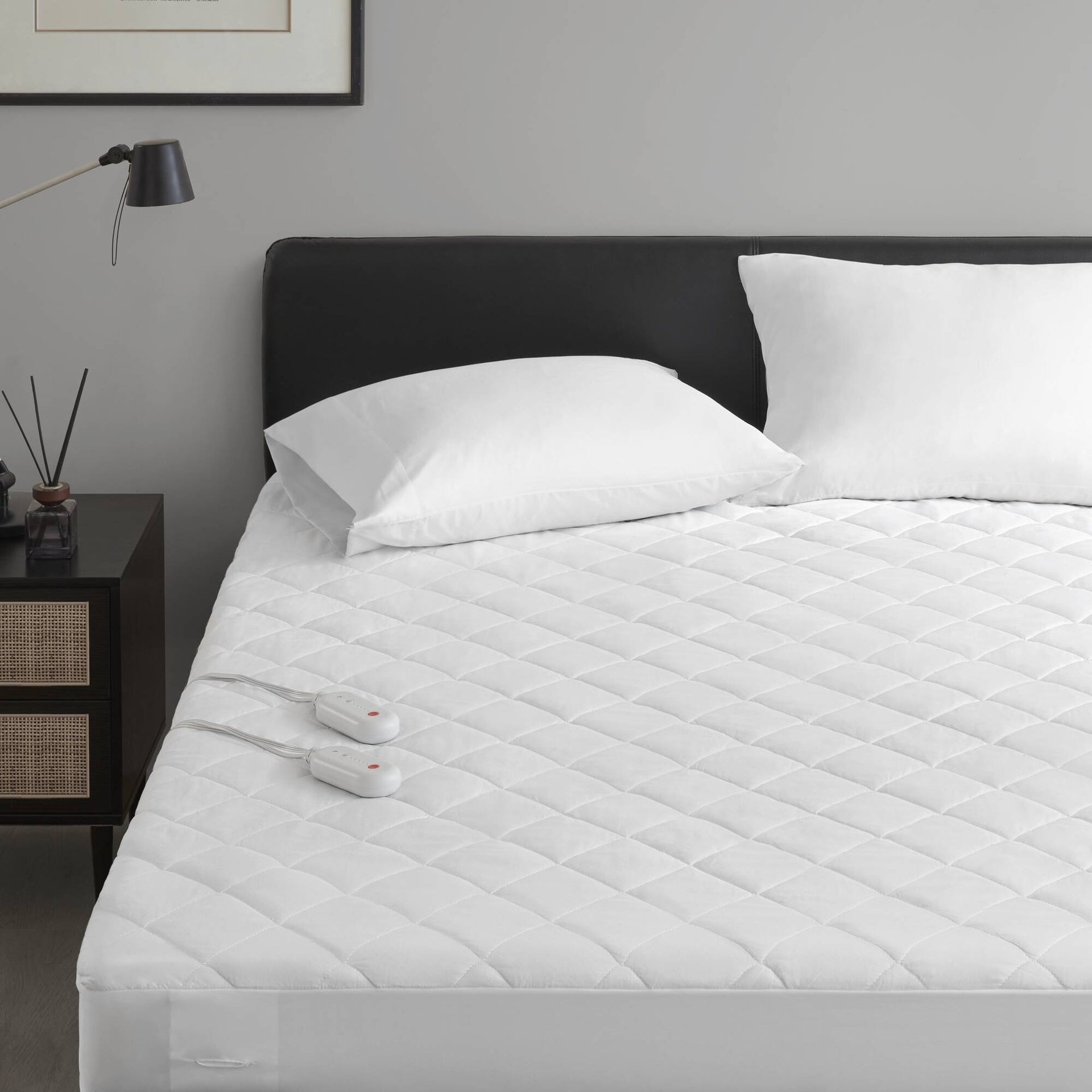 1 PCS Cal King Heated Mattress Pad White